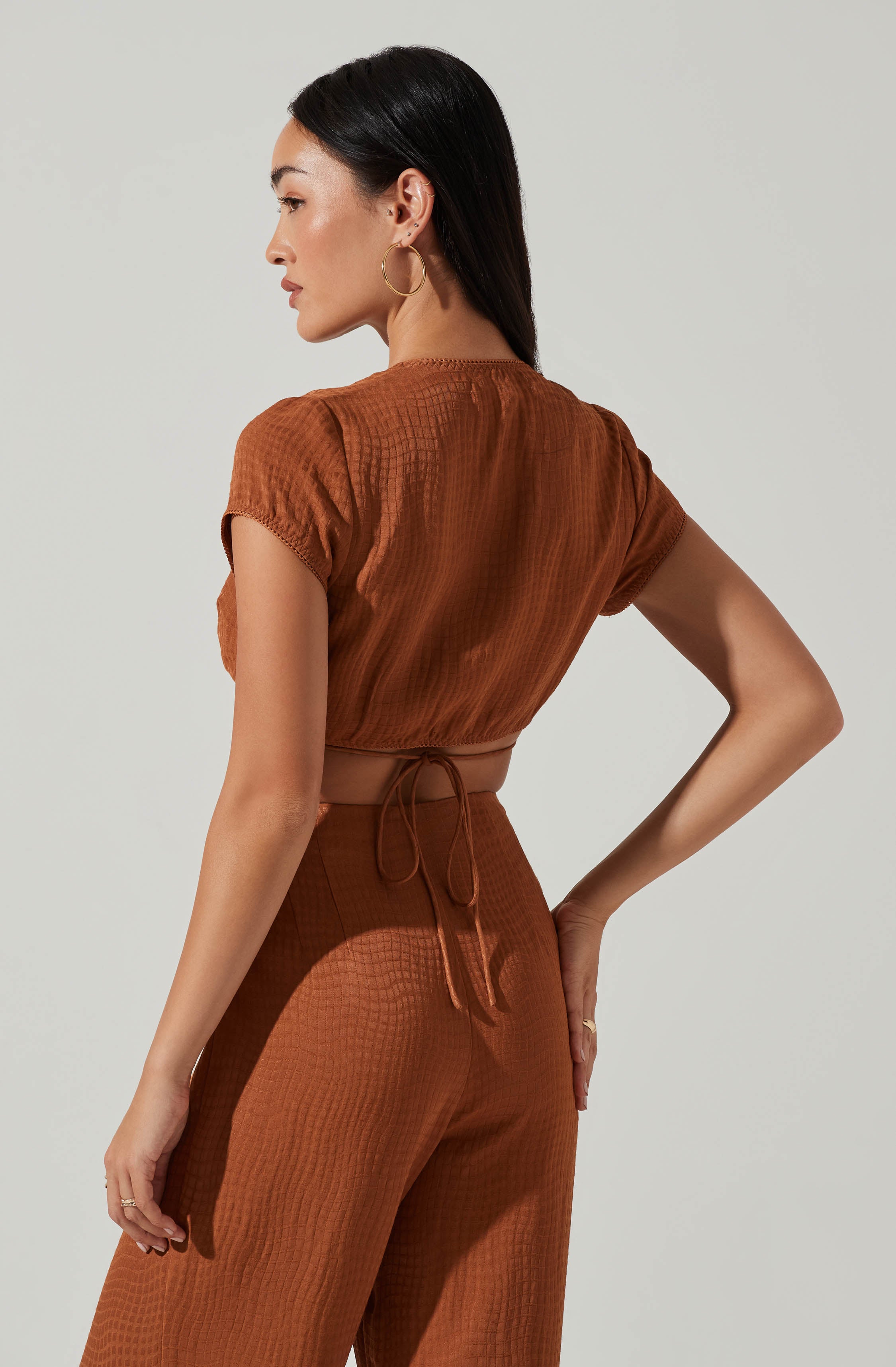 Sayla V-Neck Top-Aljck