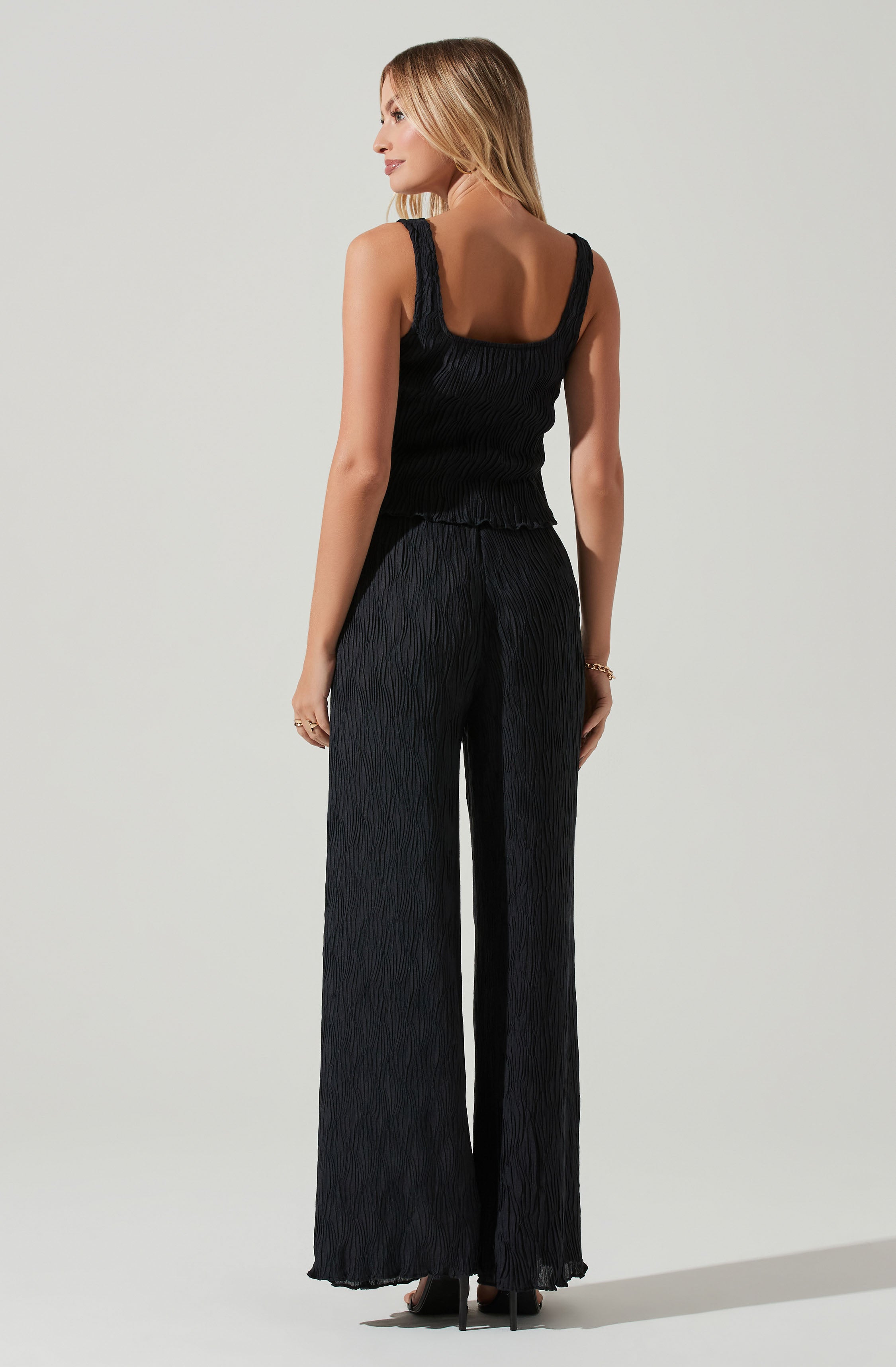 Janesa Sleeveless Top-Aljck