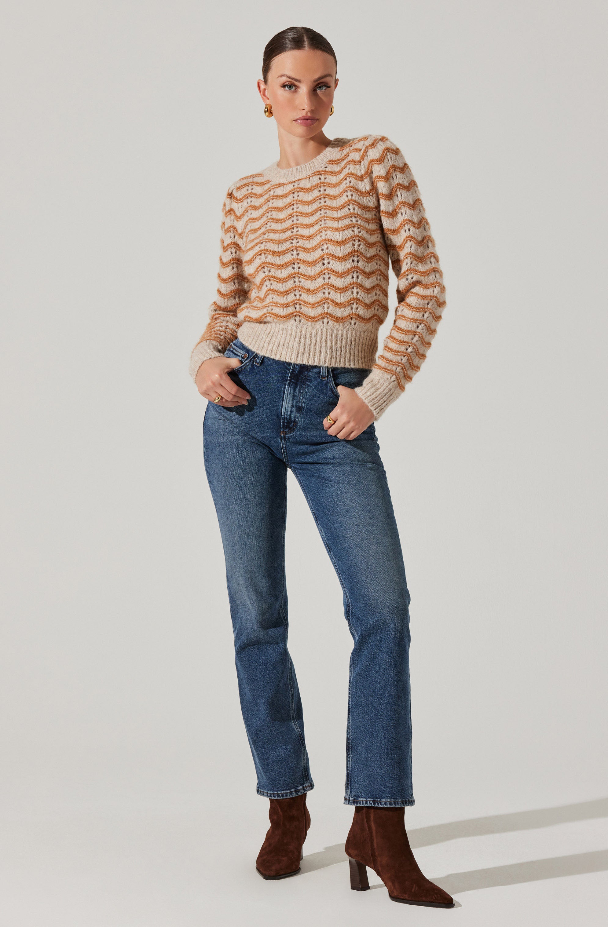Jaylani Wavy Striped Sweater-Aljck