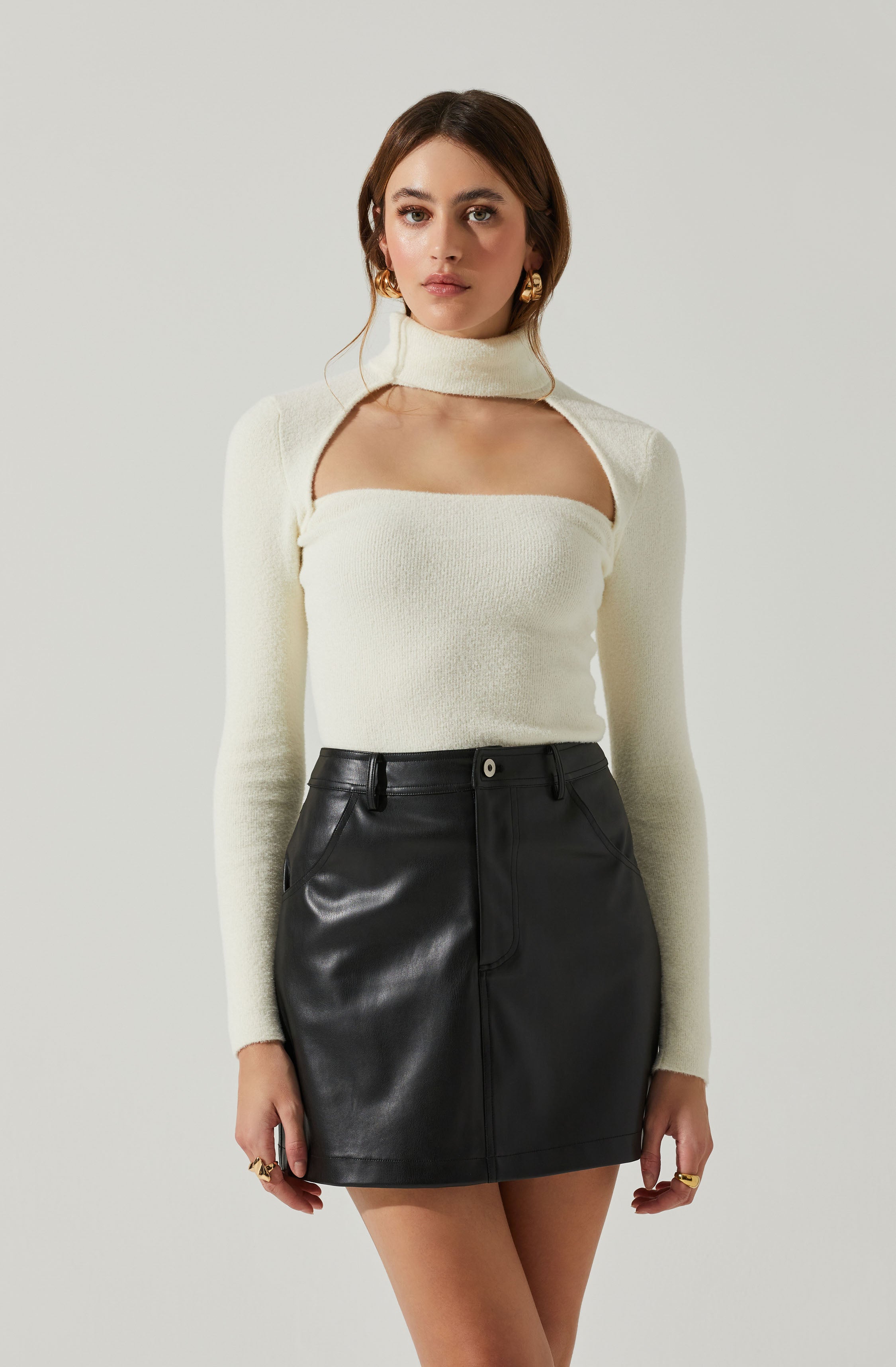 Izabella Turtleneck Cutout Sweater-Aljck