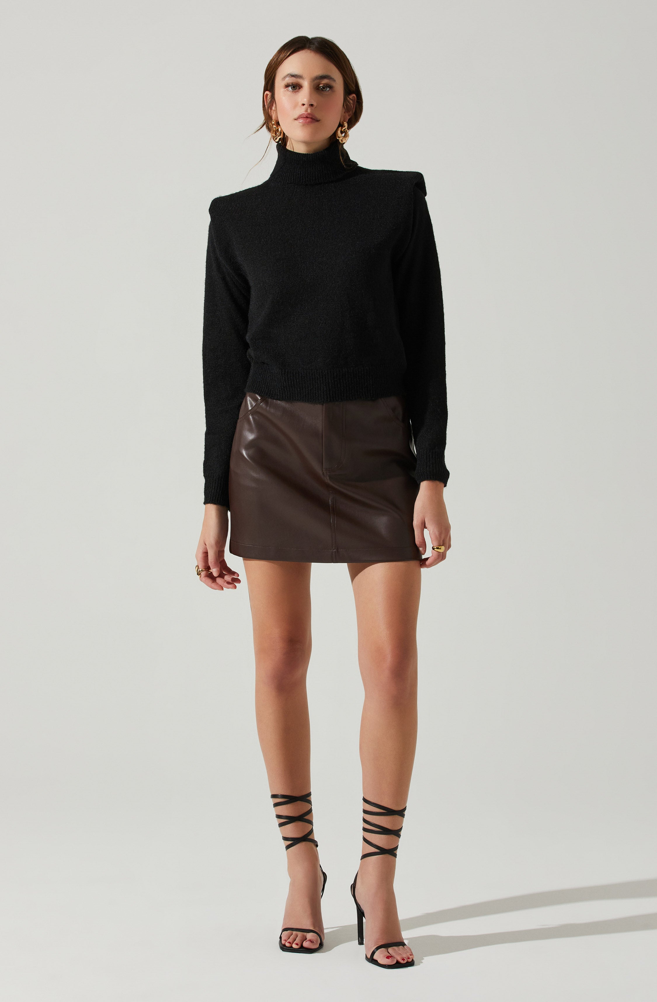 Daleyza Padded Shoulder Turtleneck Sweater-Aljck