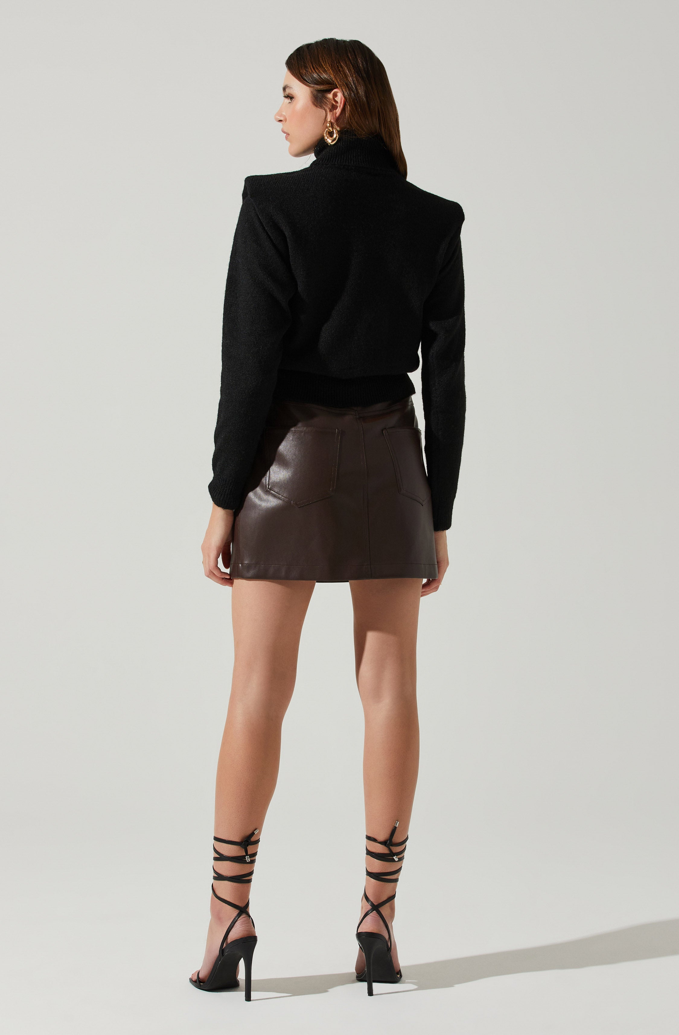 Daleyza Padded Shoulder Turtleneck Sweater-Aljck