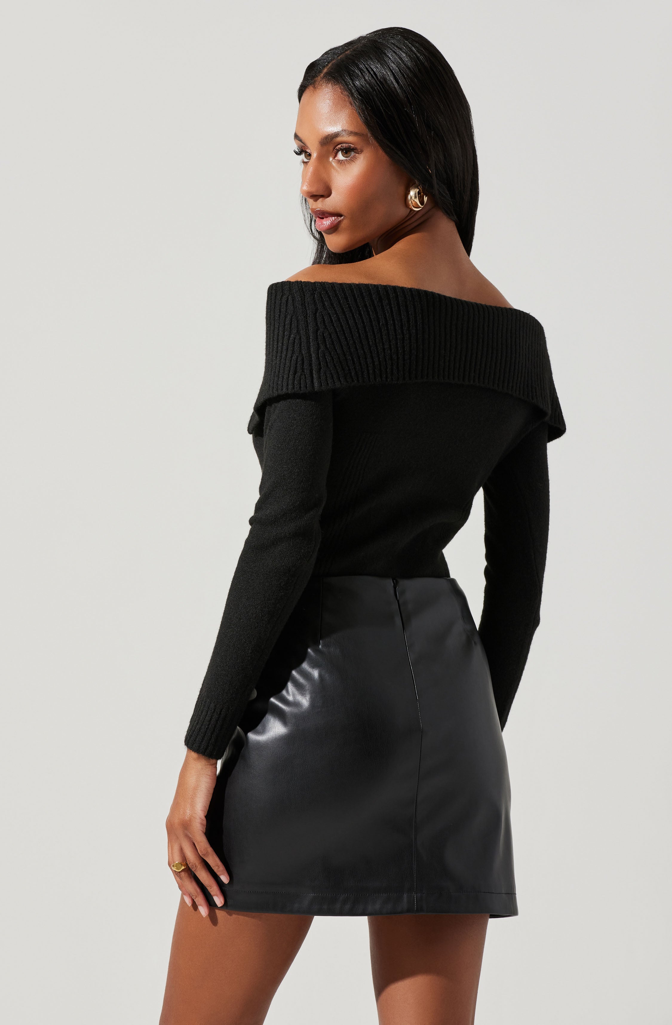 Zella Off Shoulder Chain Detail Sweater-Aljck