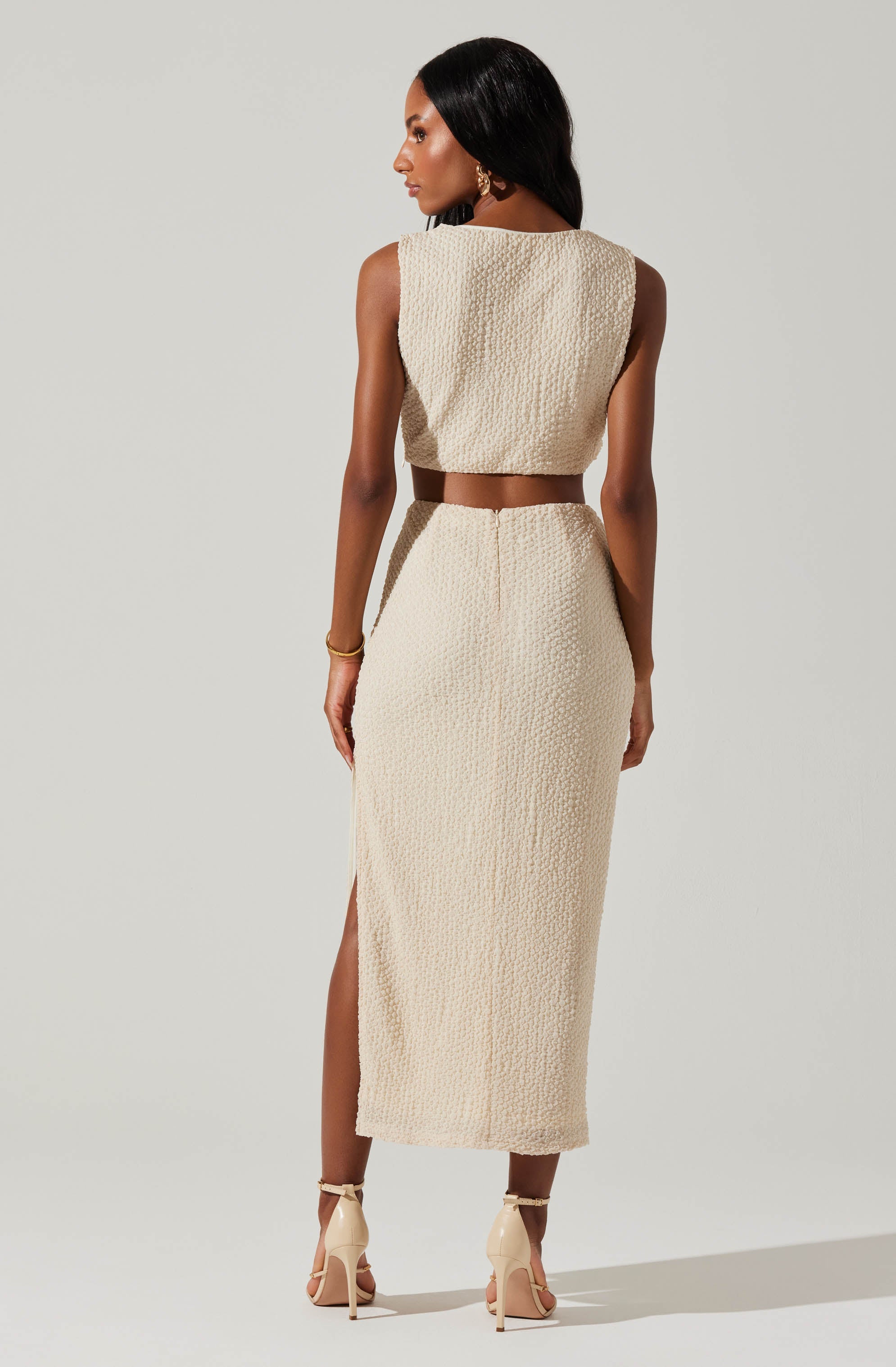 Keely Textured Sleeveless Crop Top-Aljck