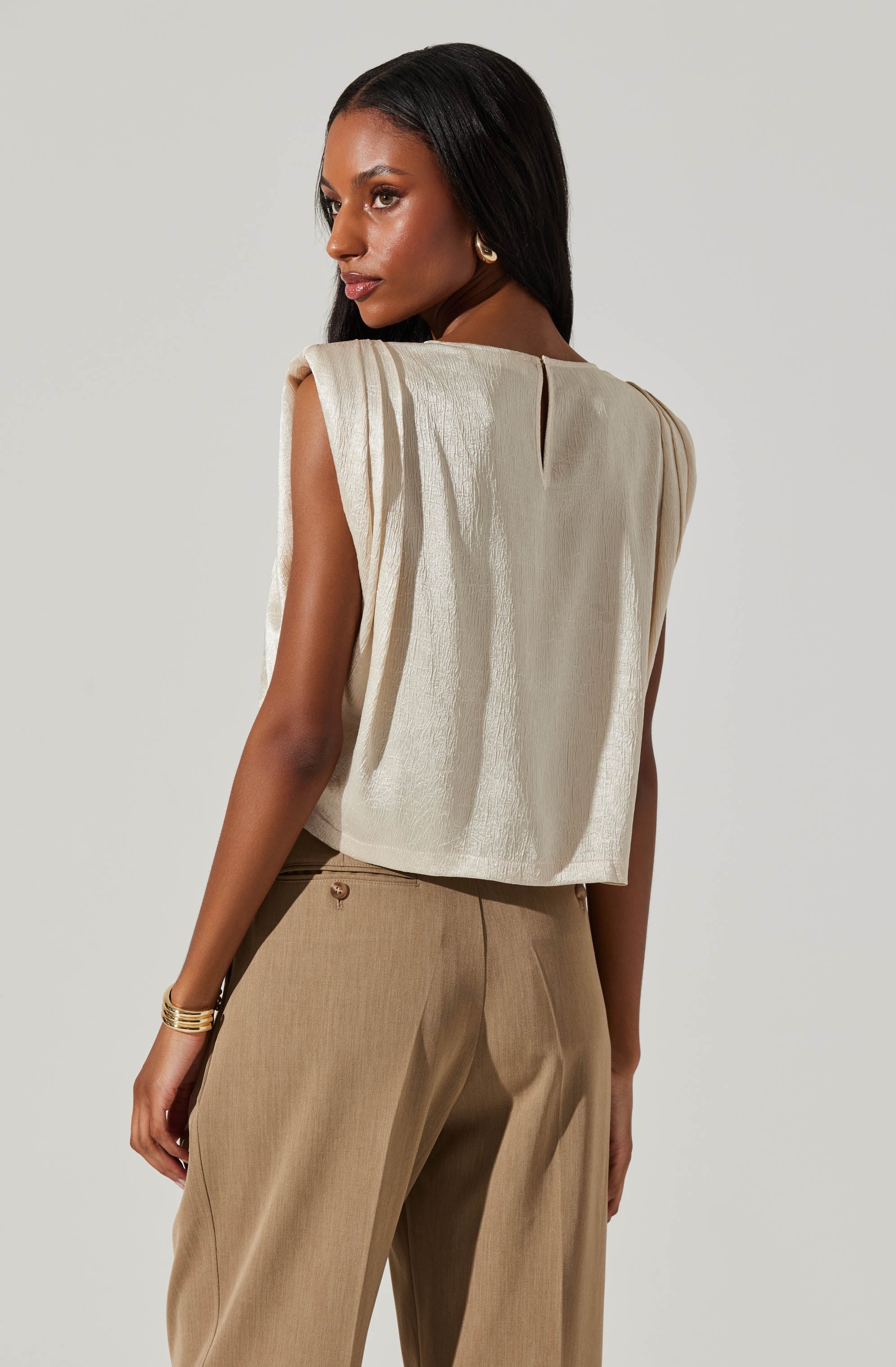 Isola Boxy Shoulder Pad Top-Aljck