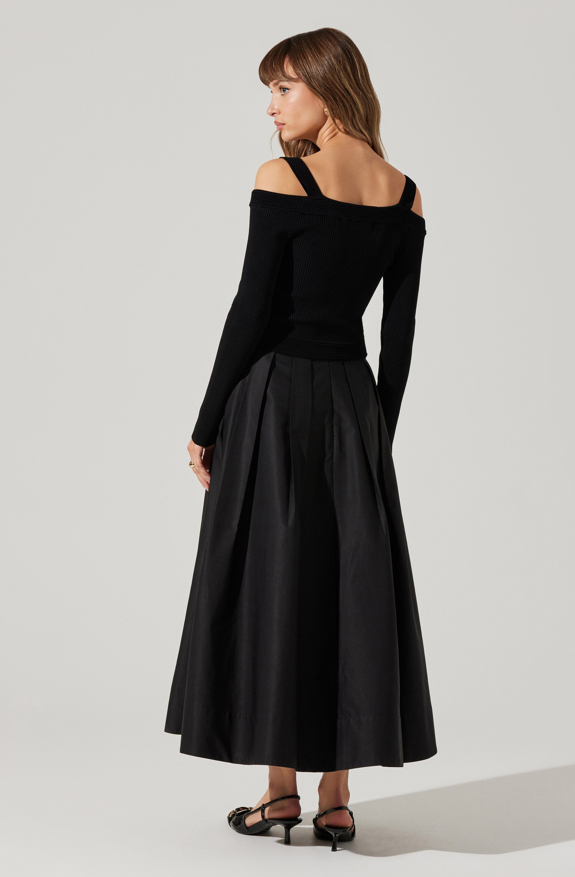 Pacey Ribbed Cold Shoulder Sweater-Aljck