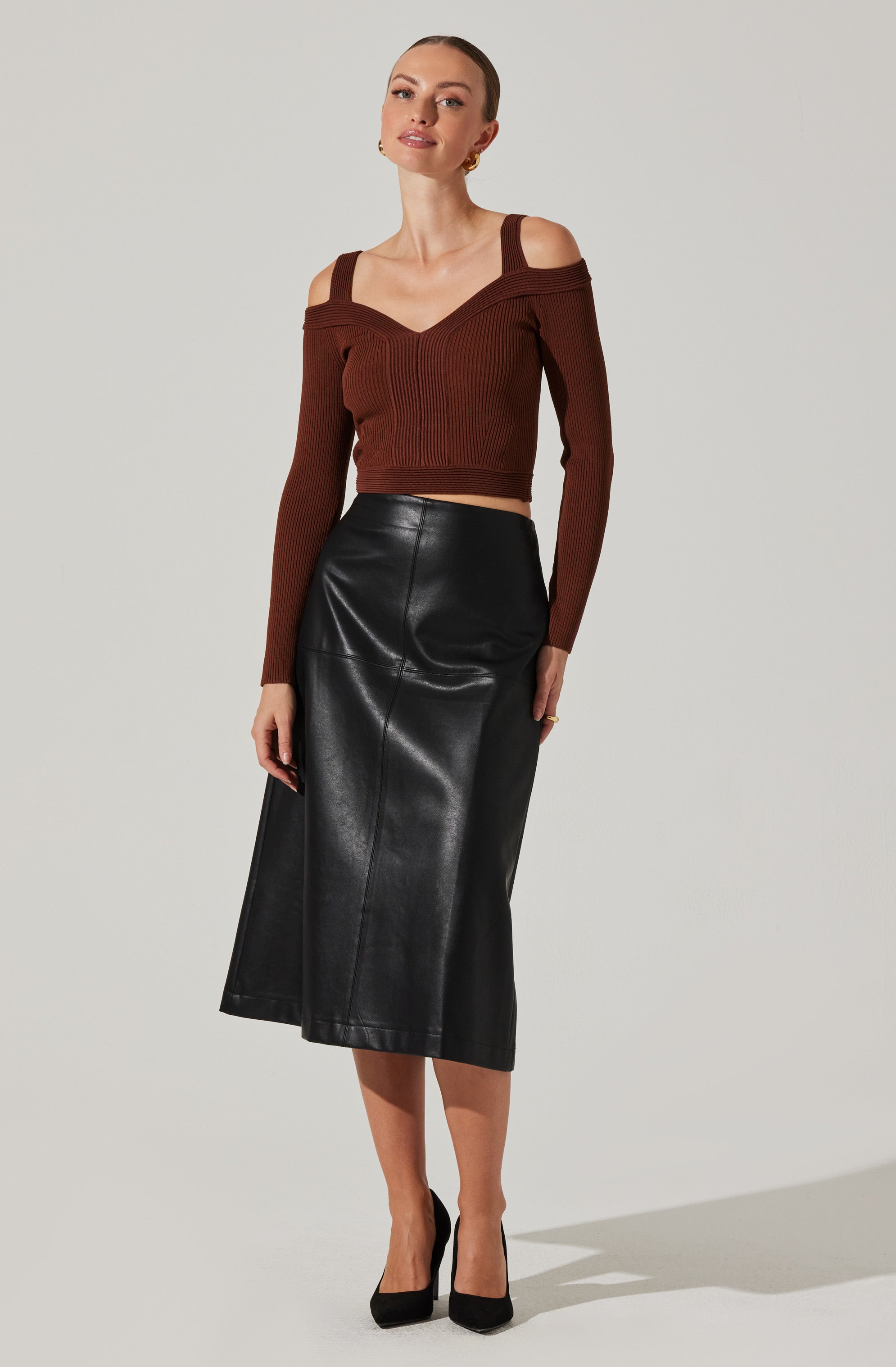 Pacey Ribbed Cold Shoulder Sweater-Aljck