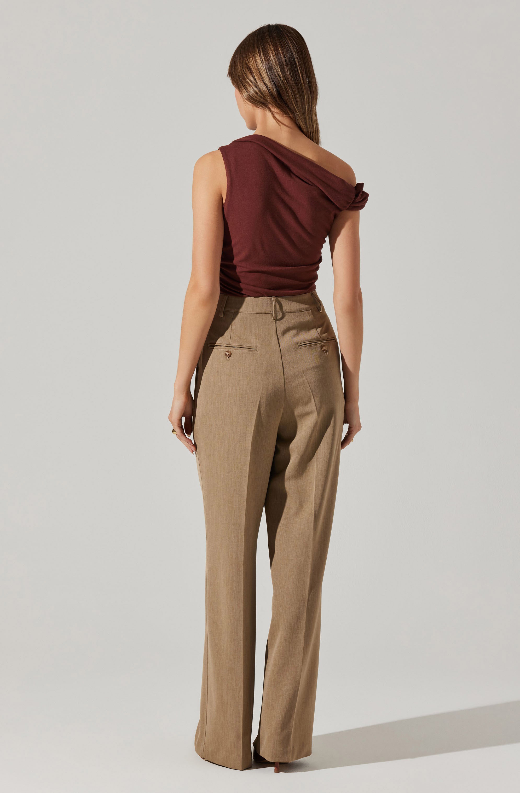 Zivon Asymmetrical Sleeveless Top-Aljck