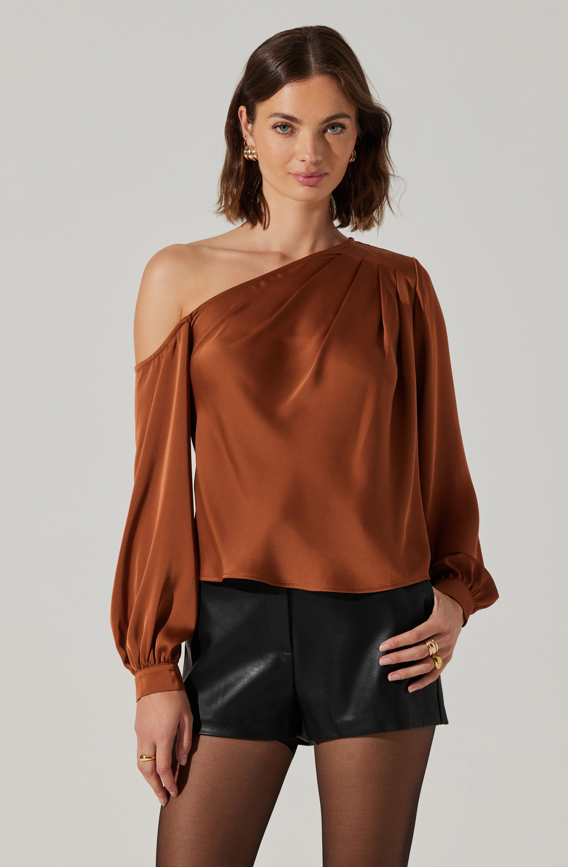 Nieves Satin One Shoulder Top-Aljck