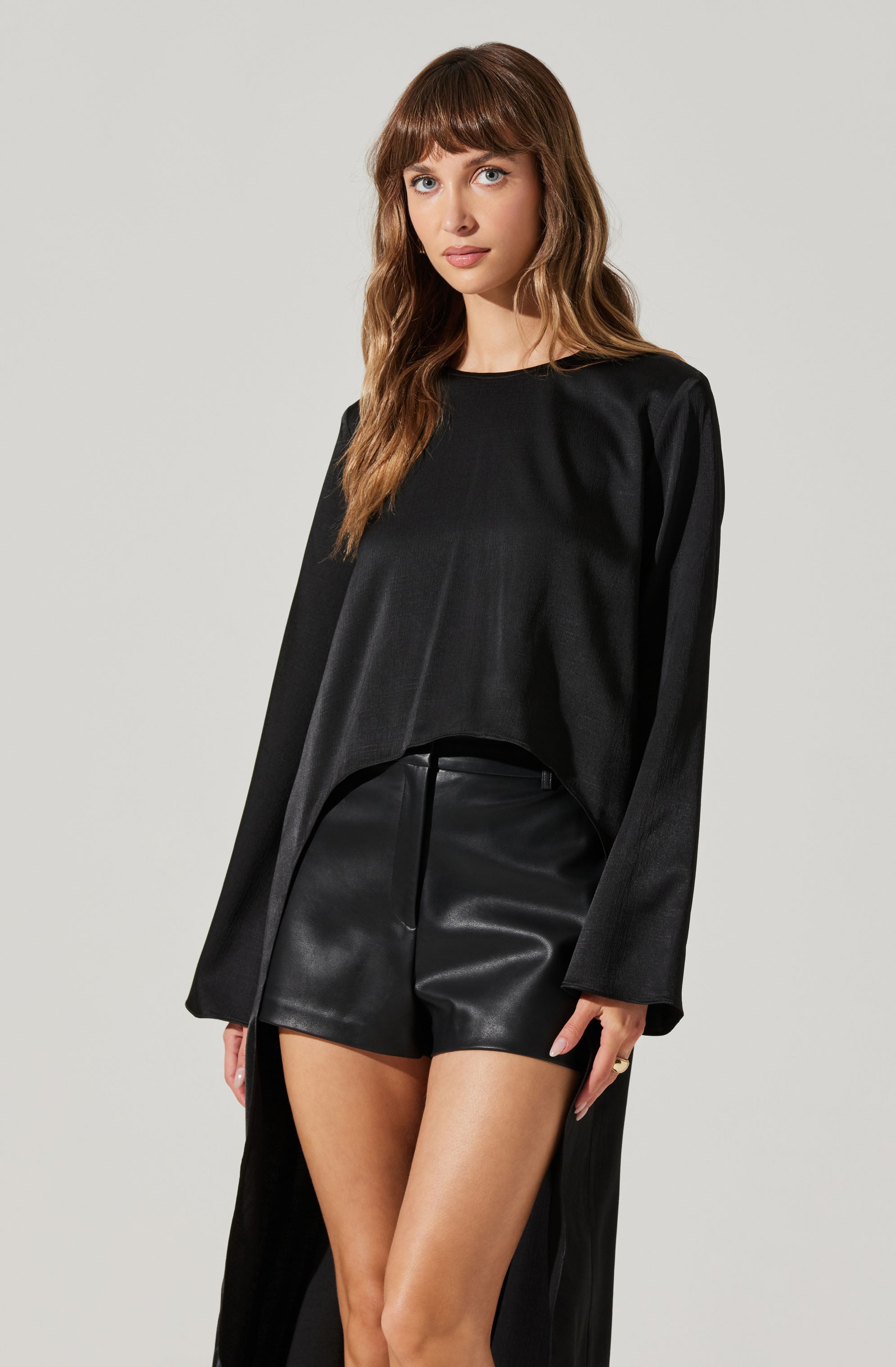 Safiya High-Low Top-Aljck