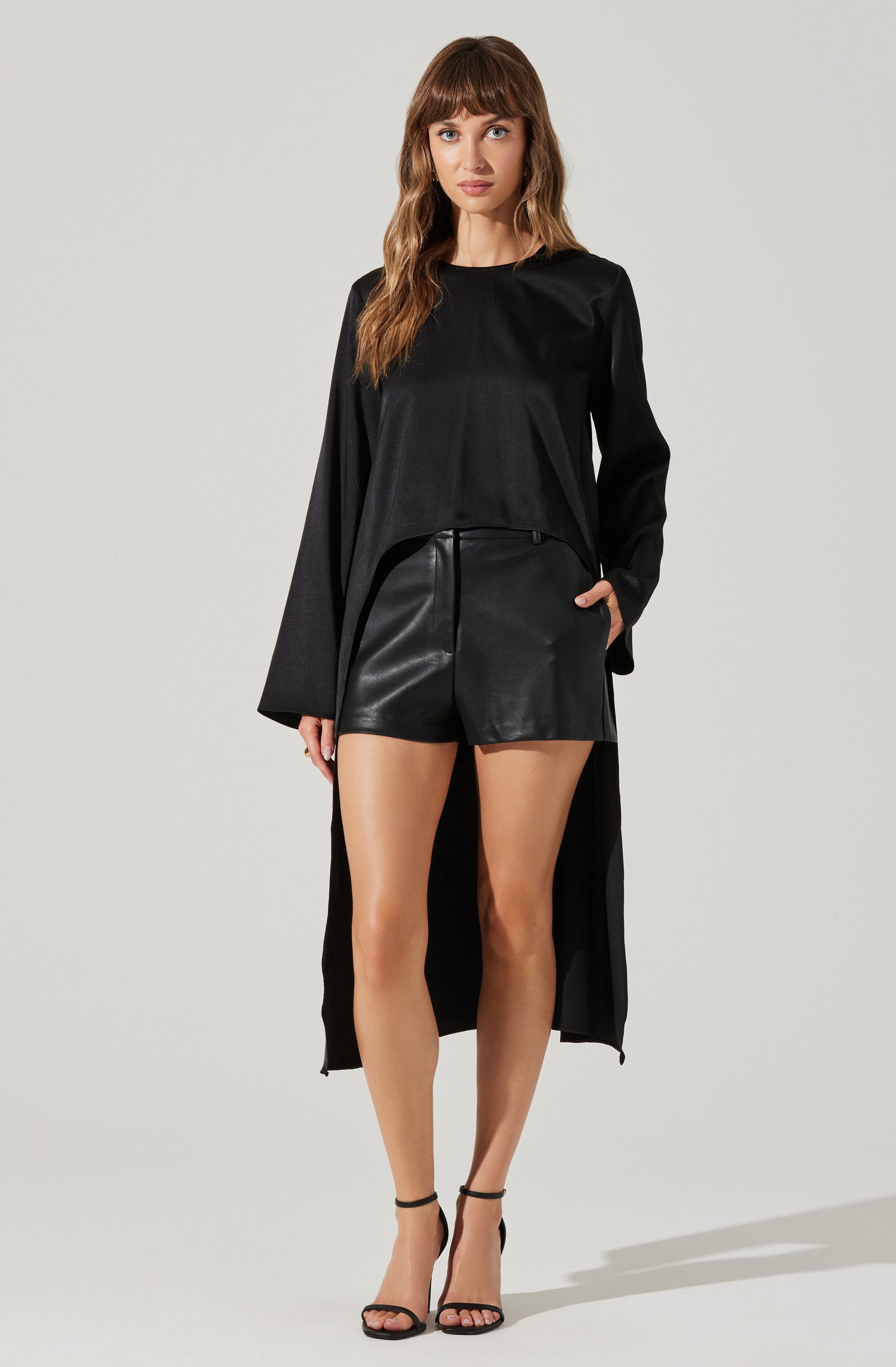 Safiya High-Low Top-Aljck