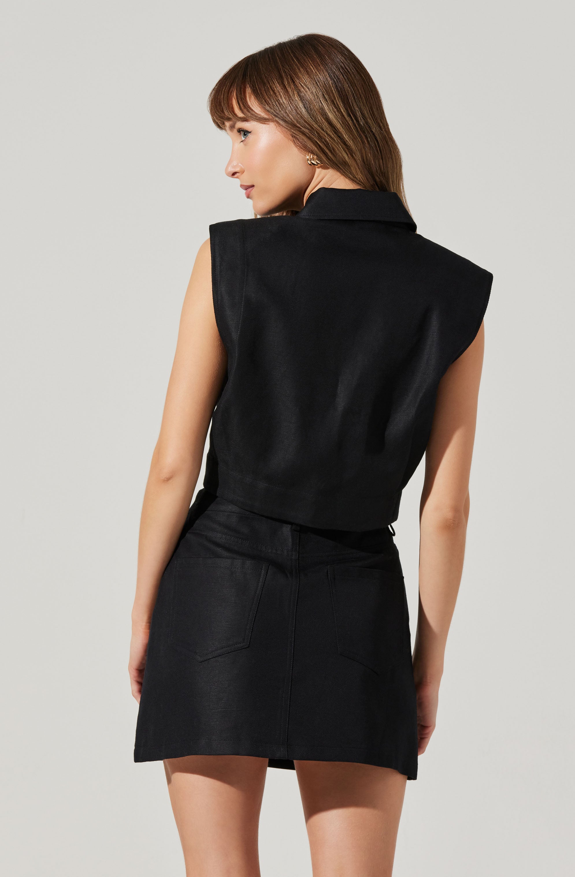 Eula Collared Cropped Vest-Aljck