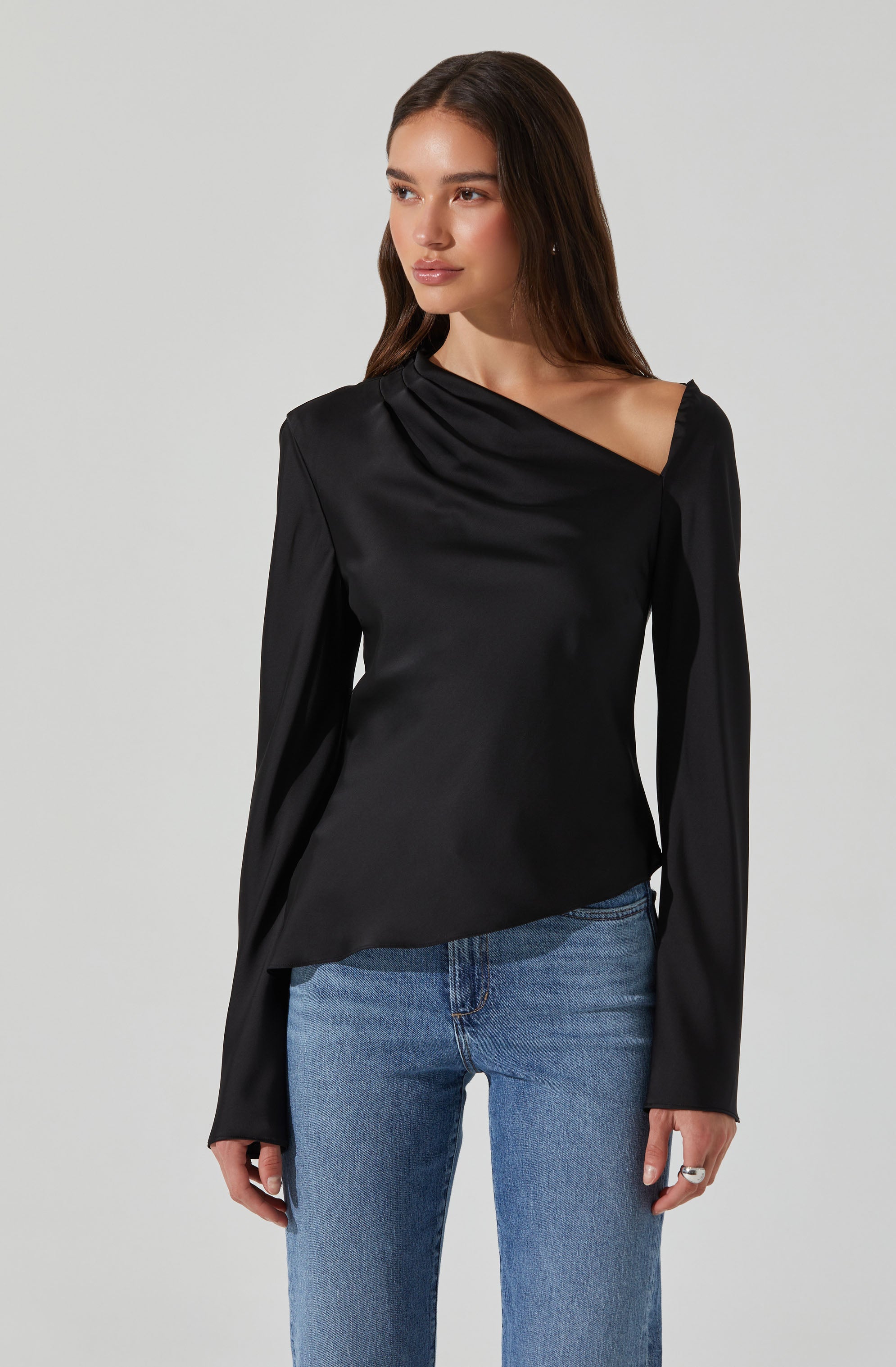 Aniyah Asymmetrical satin top-Aljck