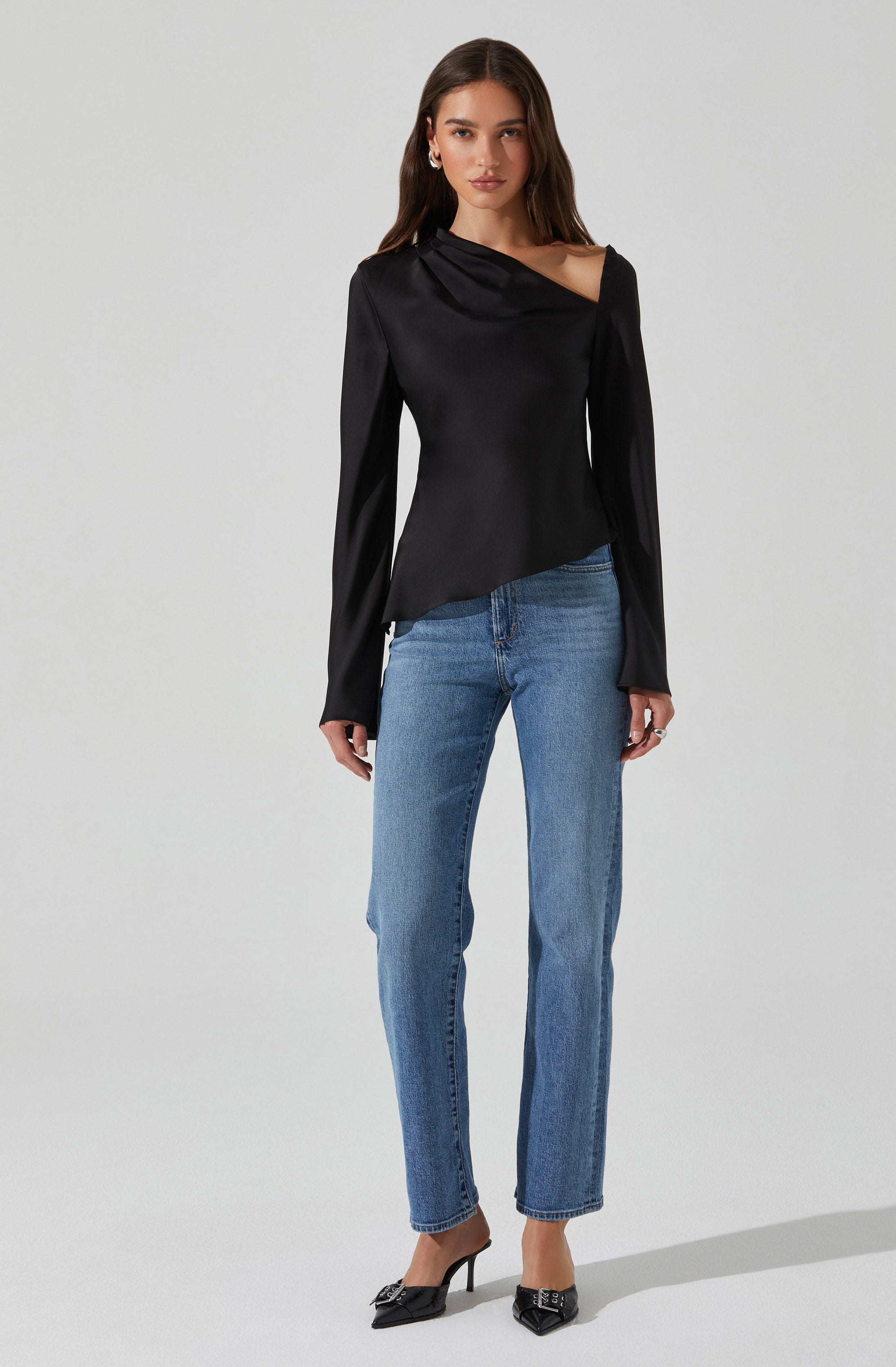 Aniyah Asymmetrical satin top-Aljck