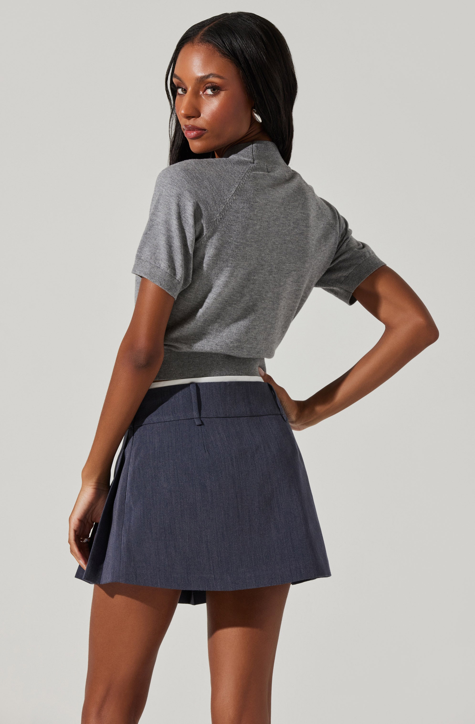 Larine Cropped Mock Neck Sweater-Aljck