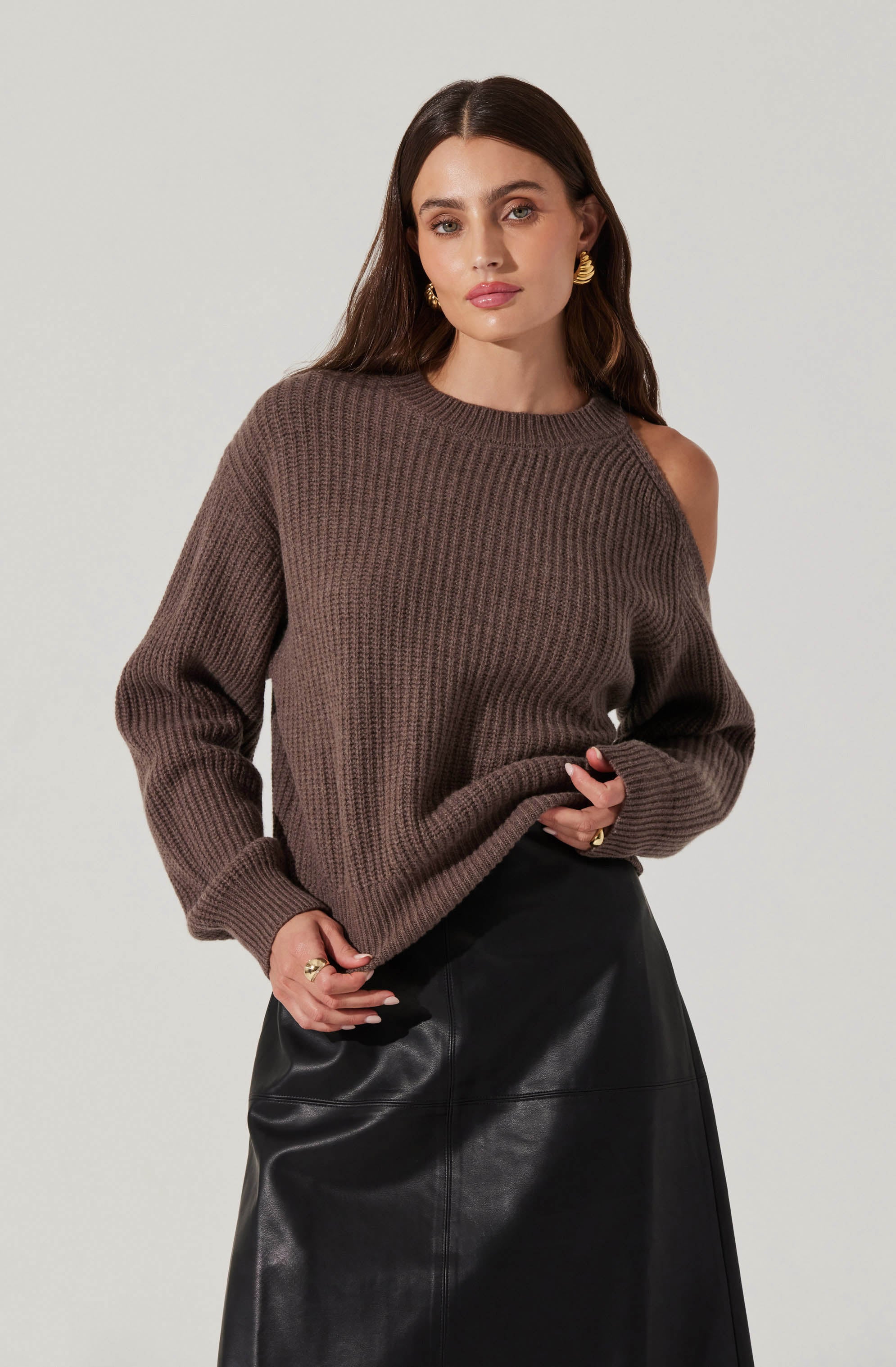 Millicent Ribbed Cold Shoulder Sweater-Aljck