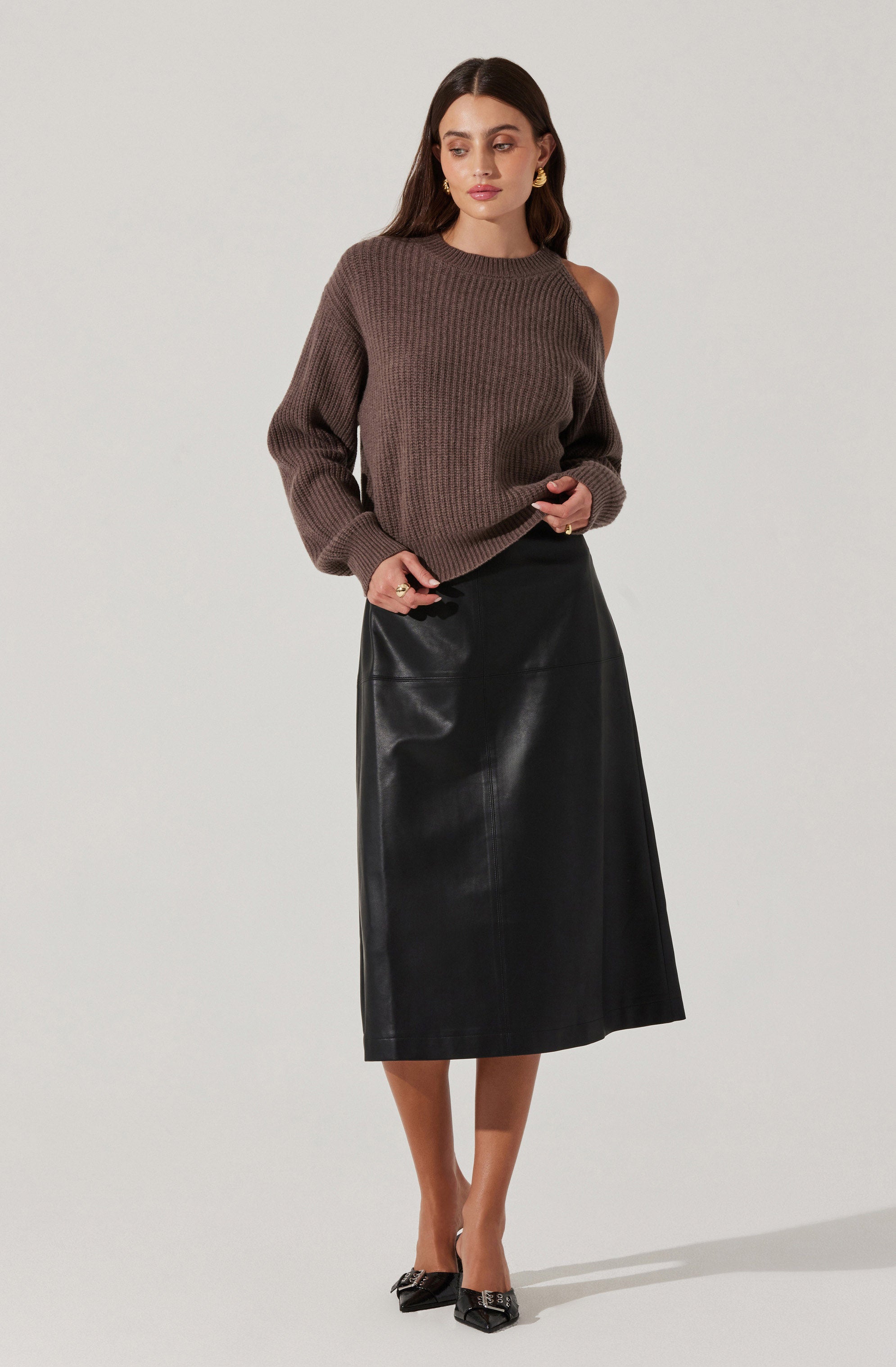Millicent Ribbed Cold Shoulder Sweater-Aljck