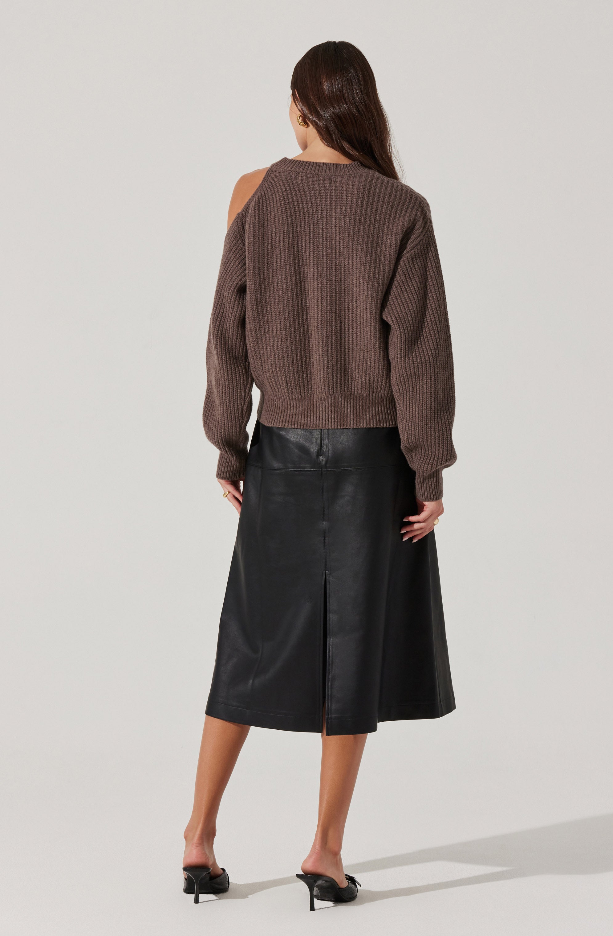 Millicent Ribbed Cold Shoulder Sweater-Aljck