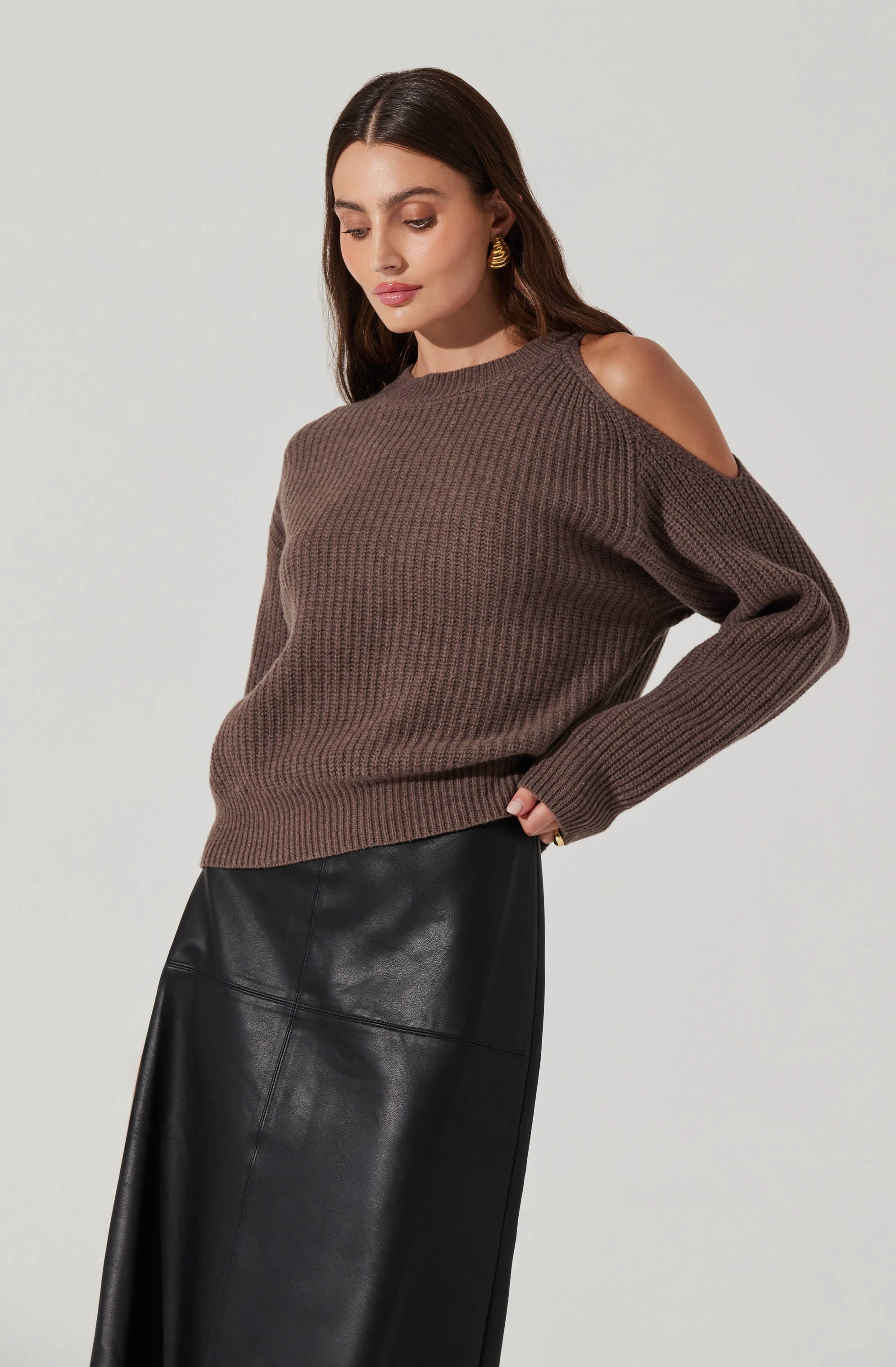 Millicent Ribbed Cold Shoulder Sweater-Aljck