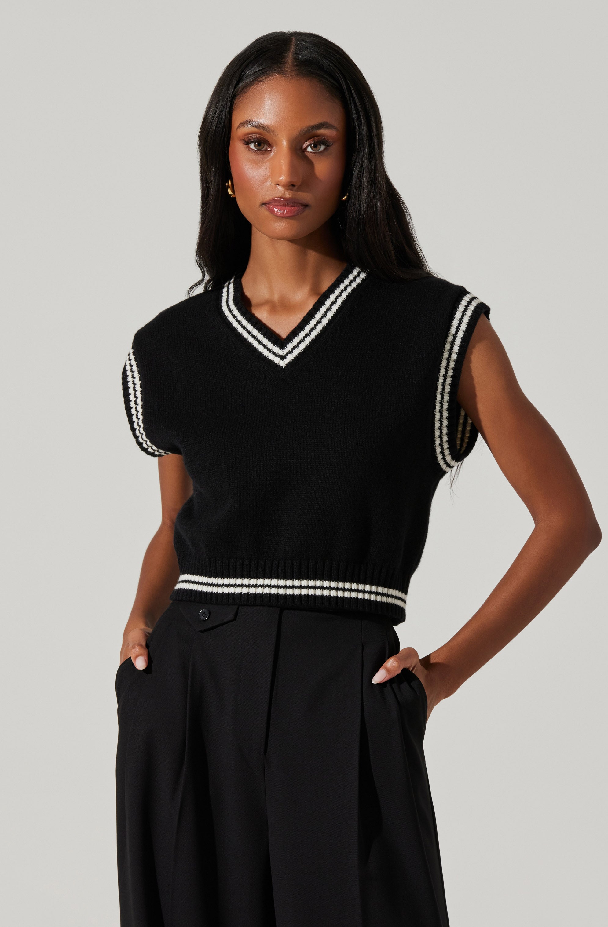 Kirby V-Neck Cropped Sweater Vest-Aljck