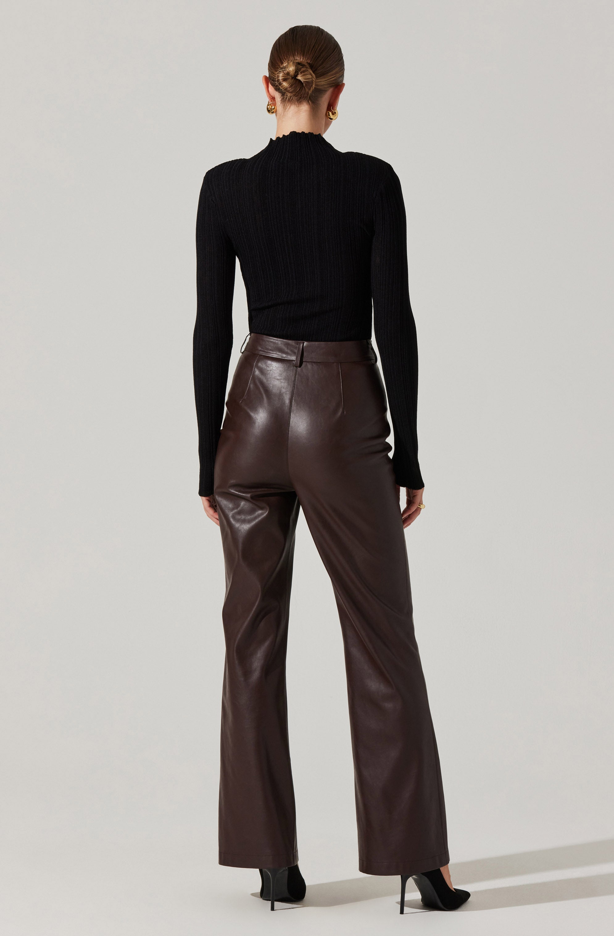 Roslin Ribbed Mock Neck Sweater-Aljck