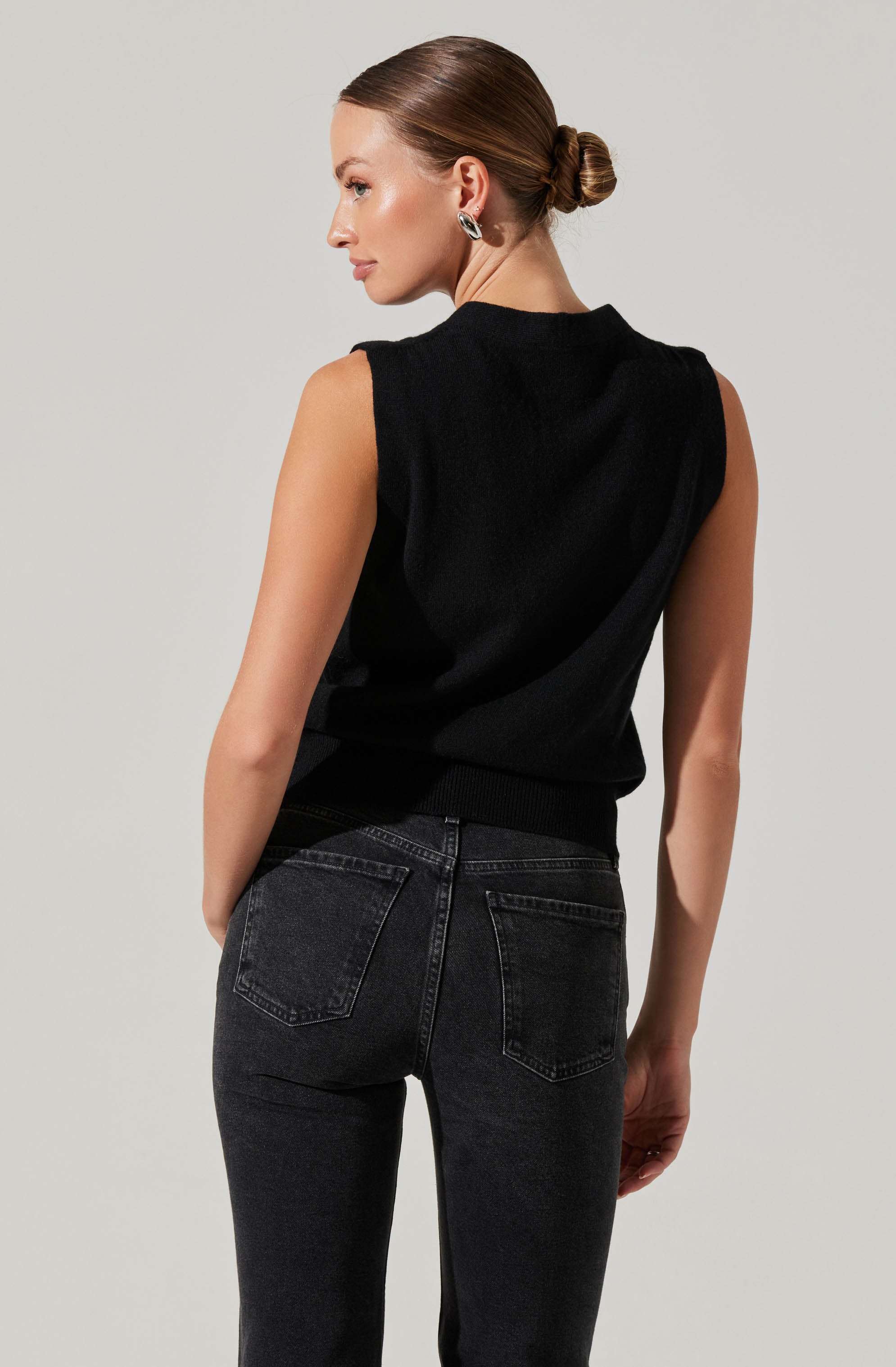 Eira Button-Up Sweater Vest-Aljck