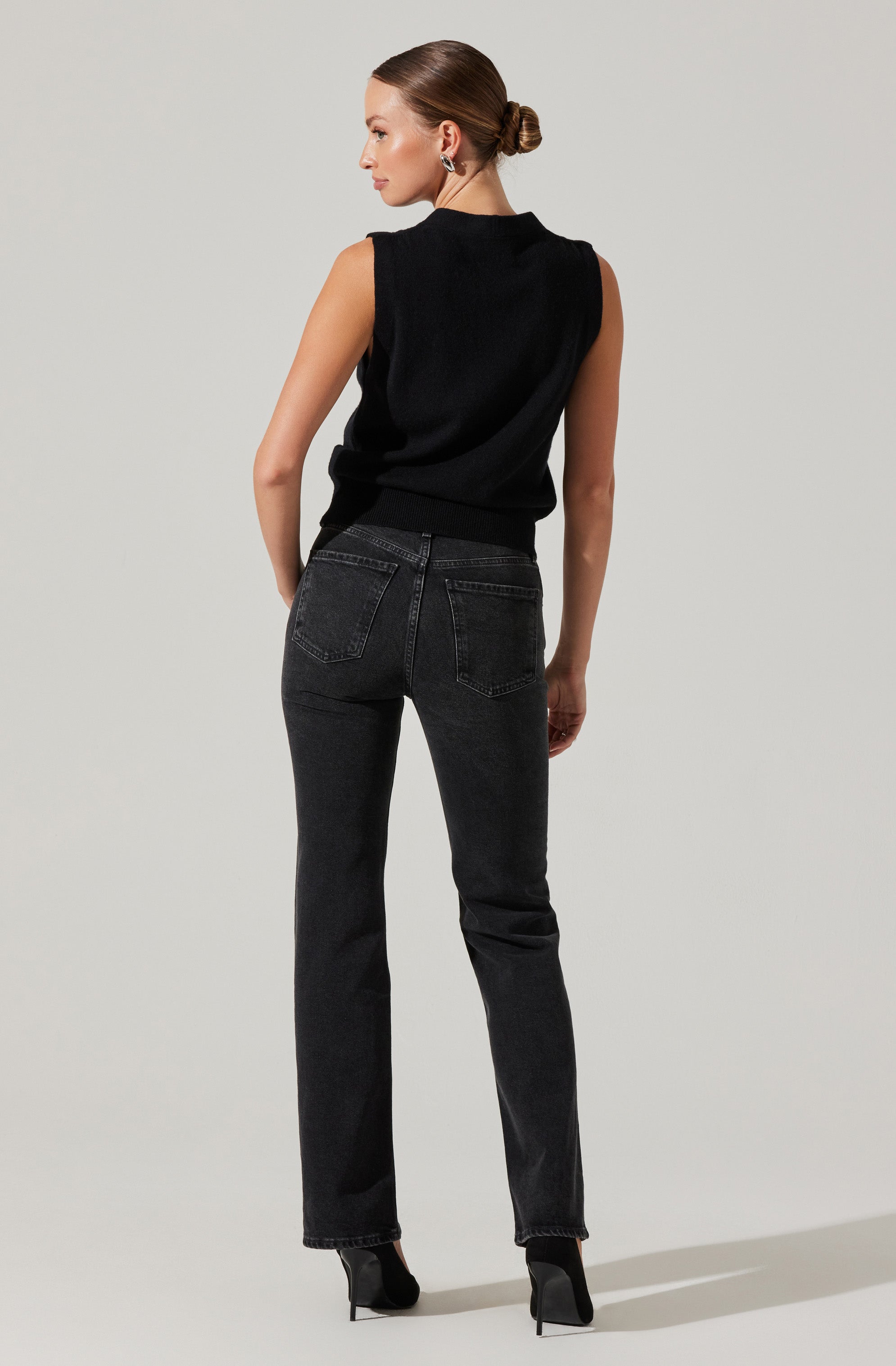 Eira Button-Up Sweater Vest-Aljck