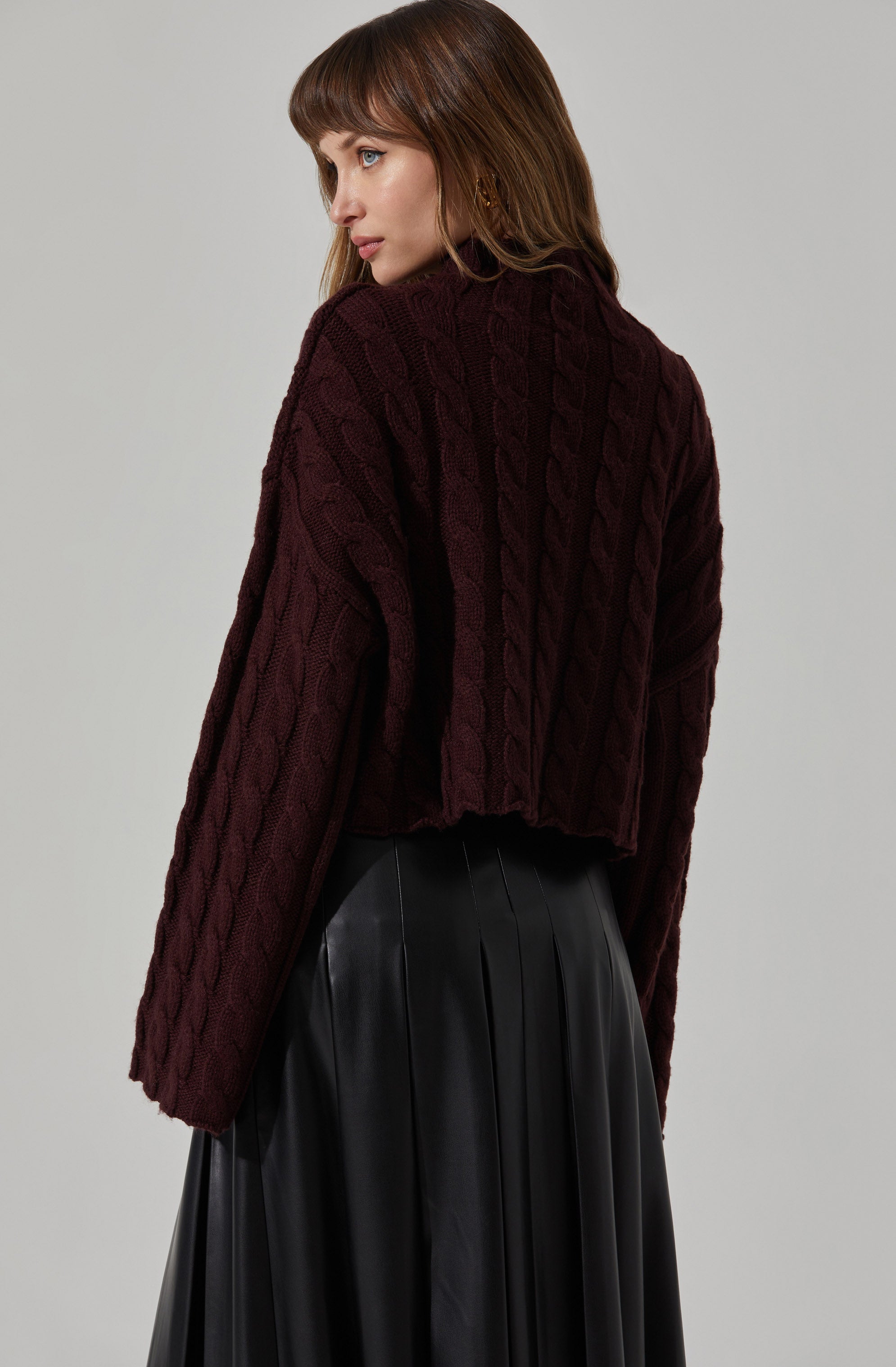 Sloan Cropped Cable Knit Sweater-Aljck