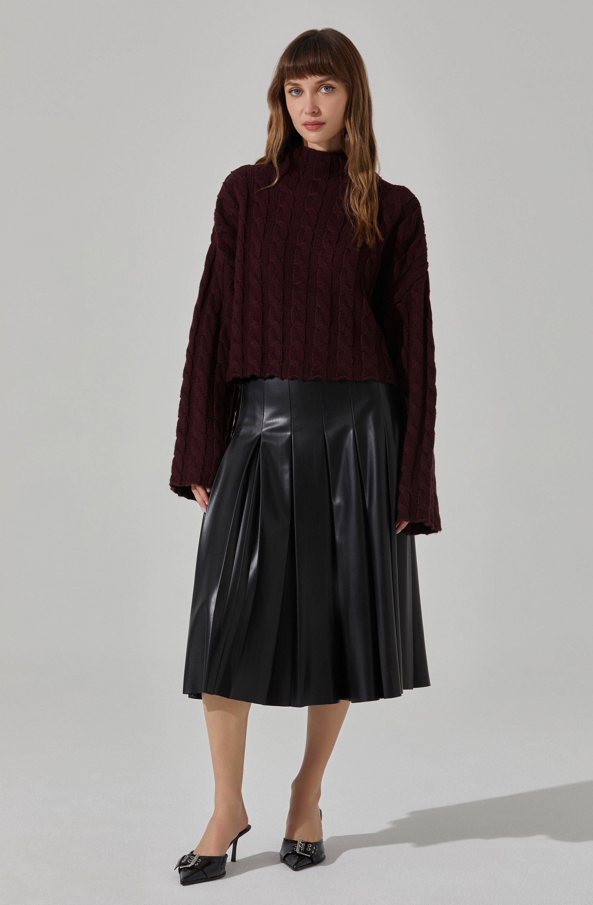 Sloan Cropped Cable Knit Sweater-Aljck