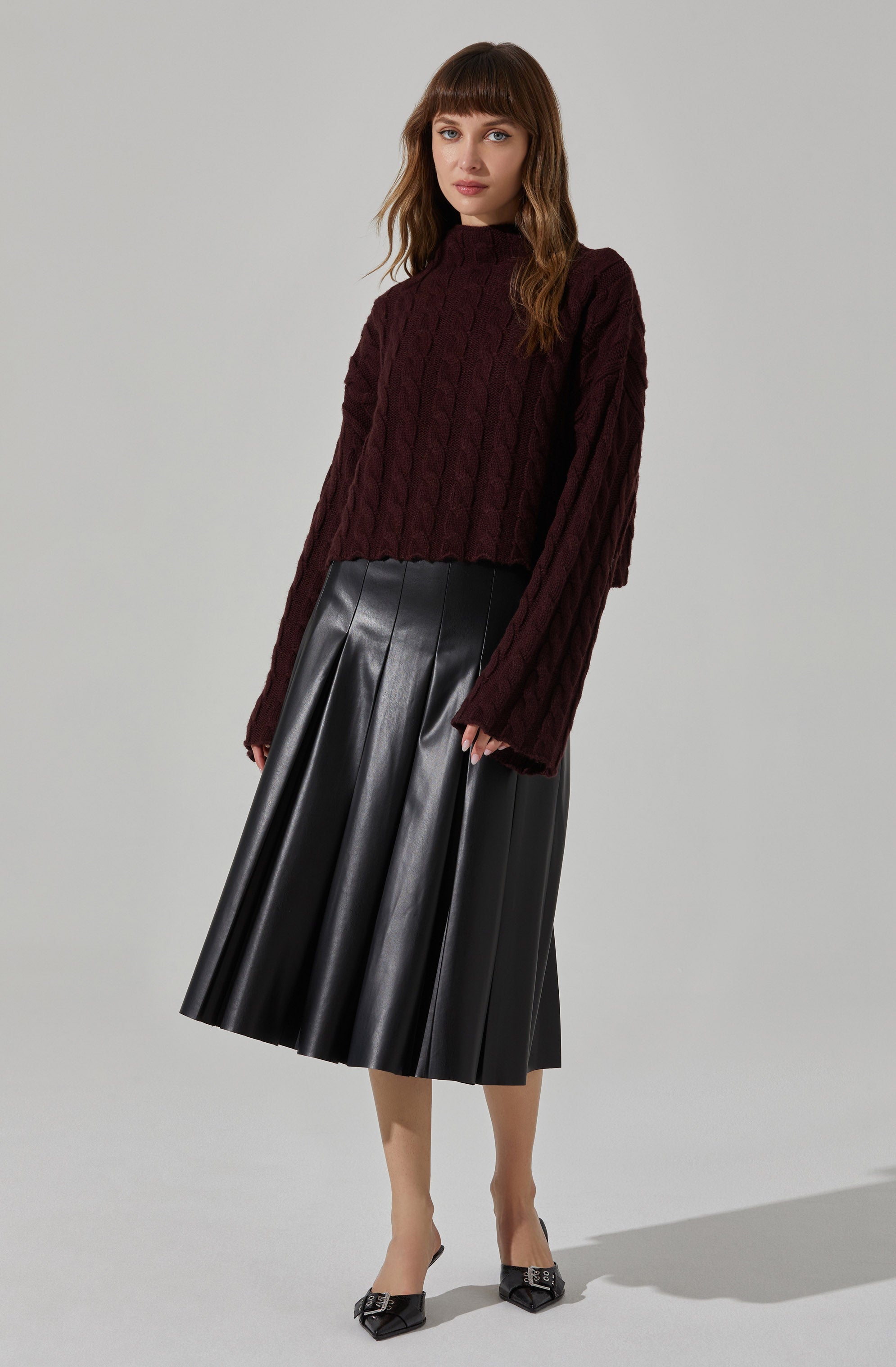 Sloan Cropped Cable Knit Sweater-Aljck
