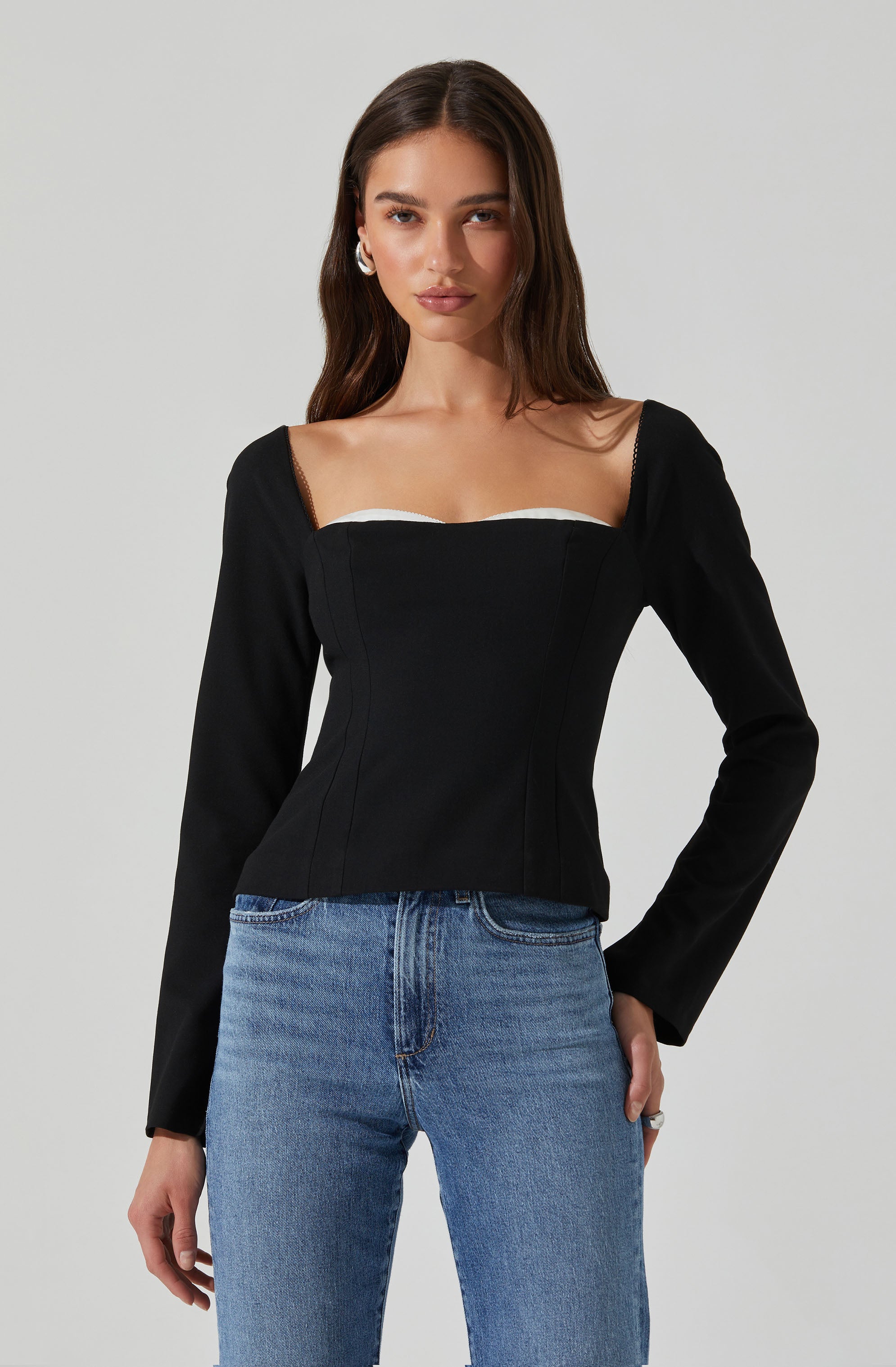 Whitley Peekaboo Contrast Top-Aljck