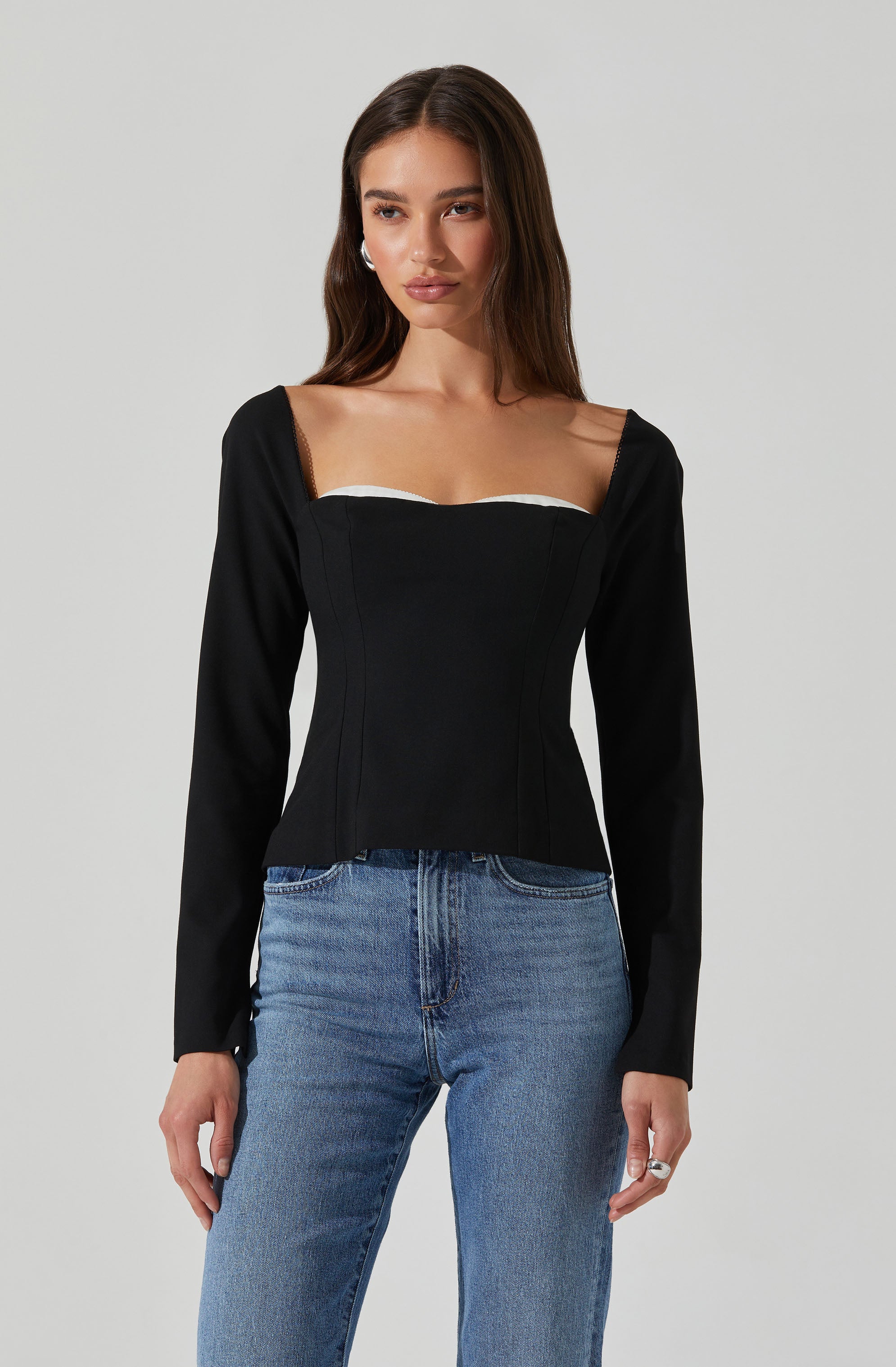 Whitley Peekaboo Contrast Top-Aljck