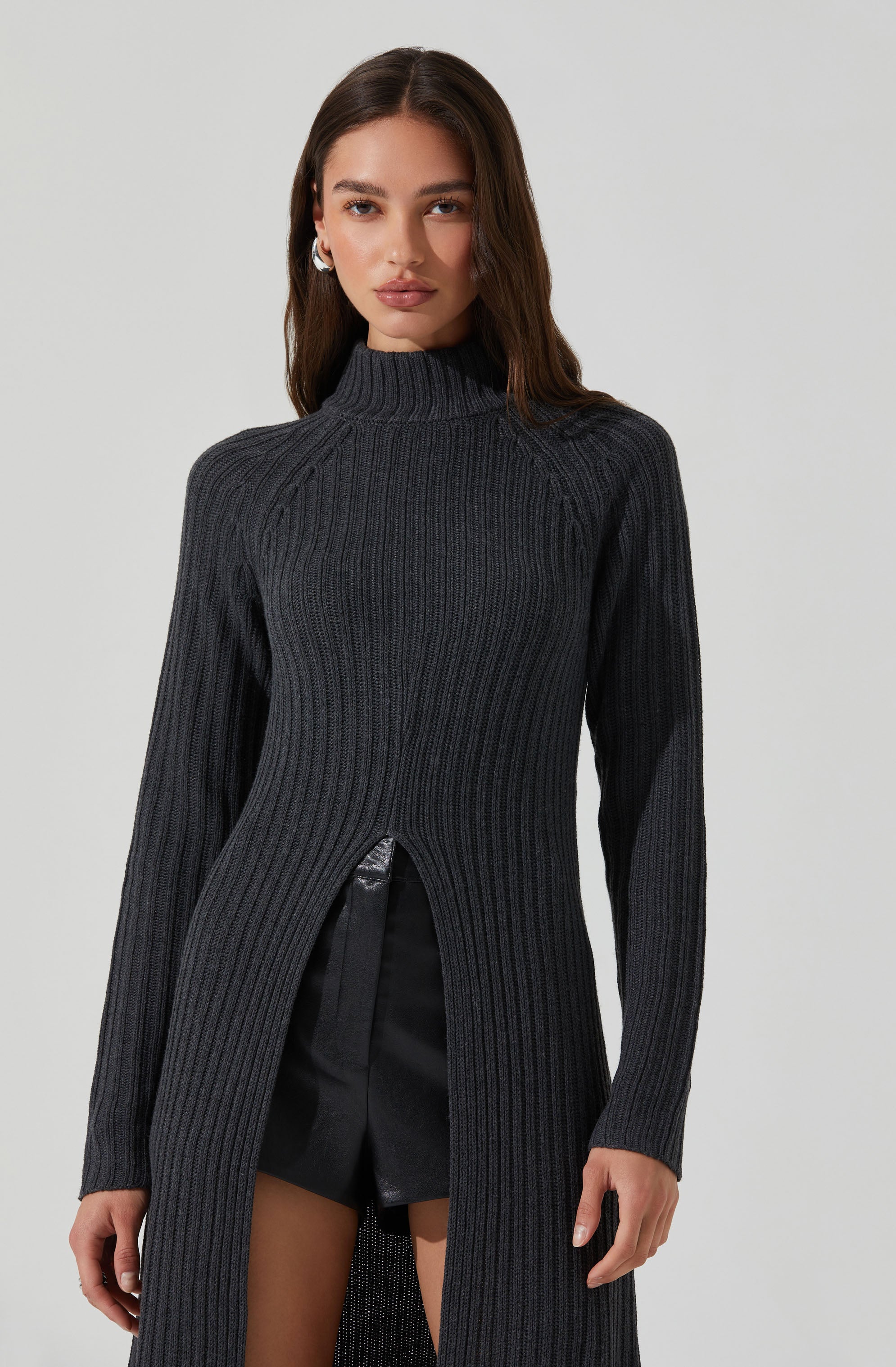 Estilo Mock Neck Slit Sweater-Aljck