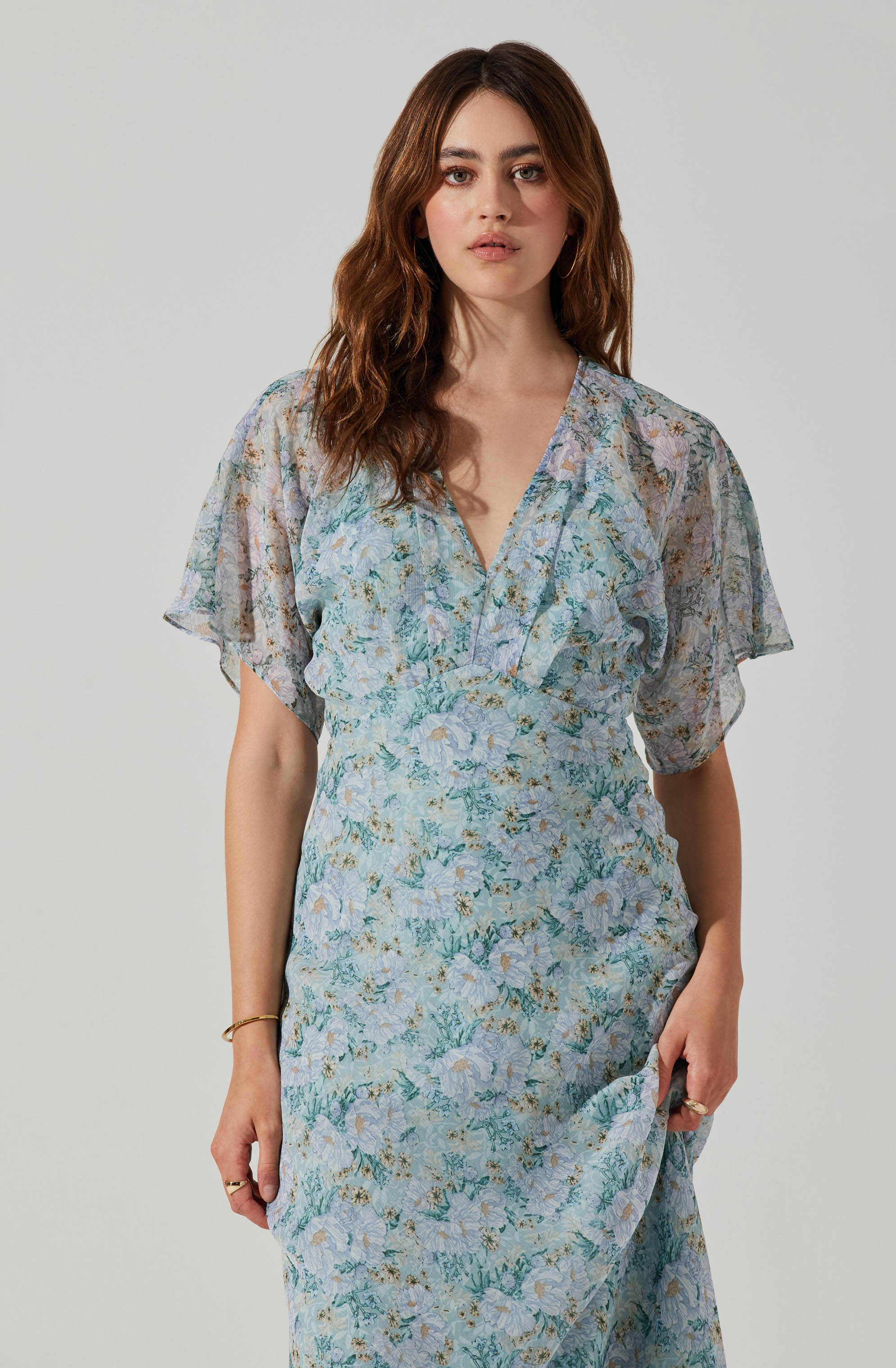 Flutter Sleeve Open Back Maxi Dress-Aljck