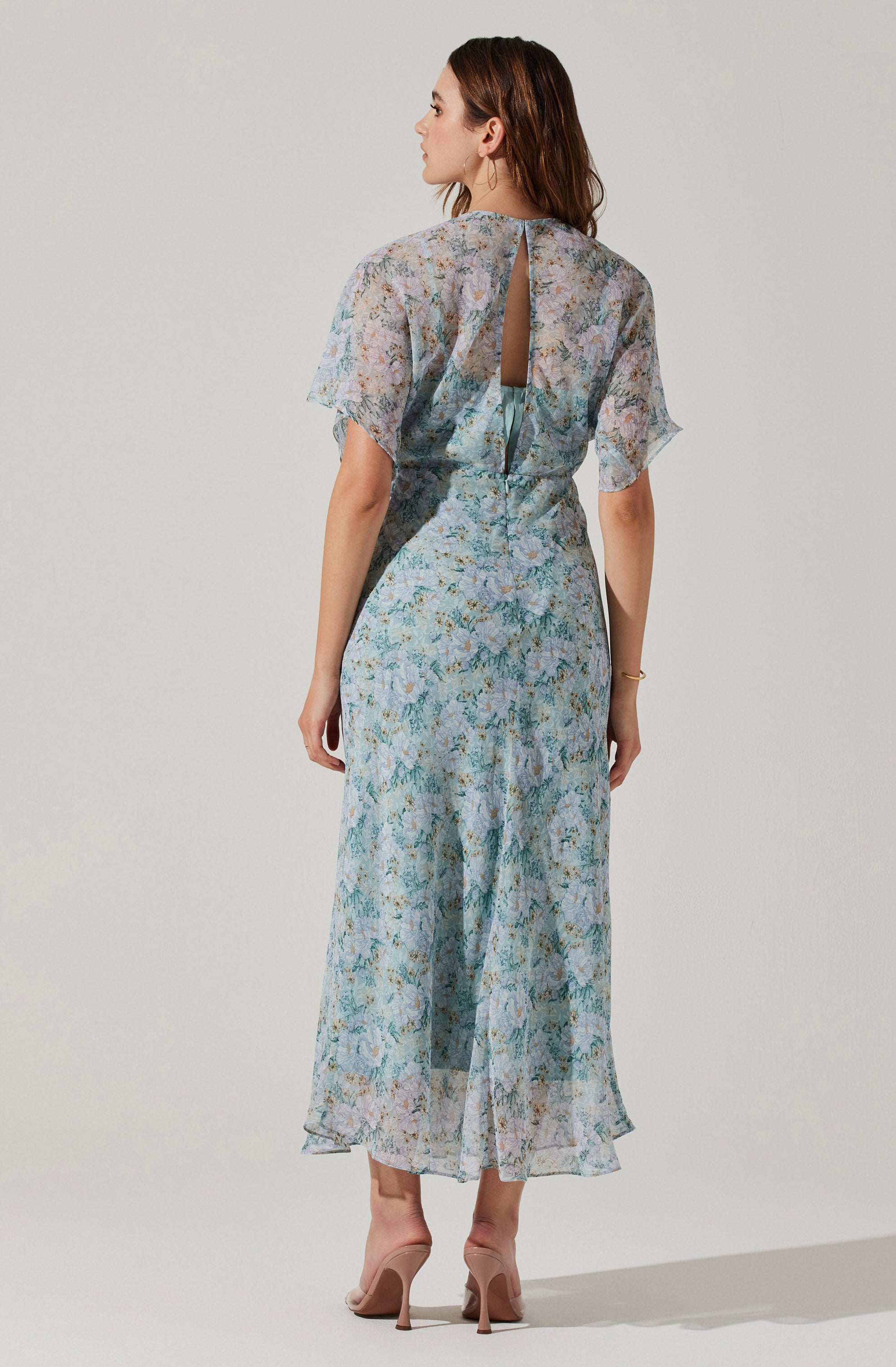 Flutter Sleeve Open Back Maxi Dress-Aljck