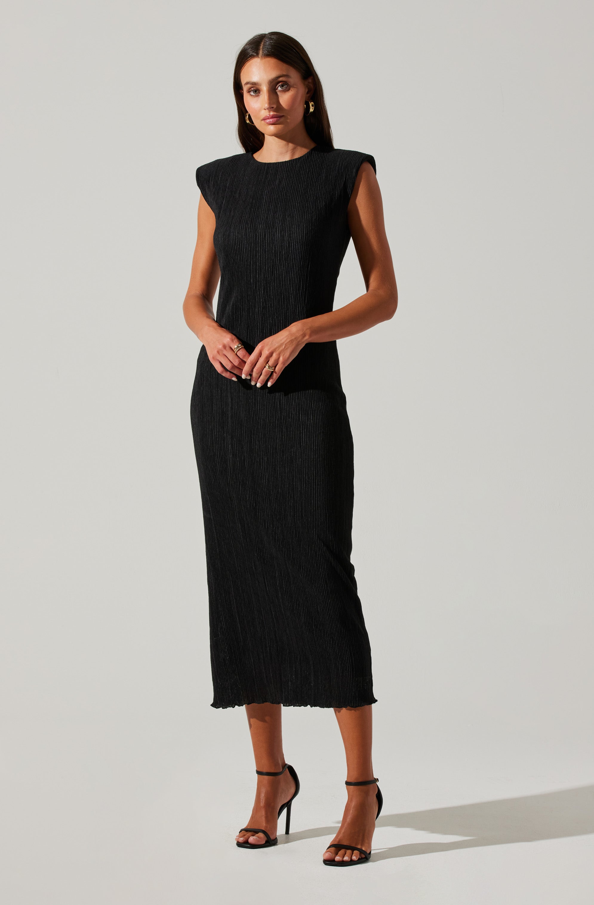 Plisse Straight Neck Midi Dress-Aljck