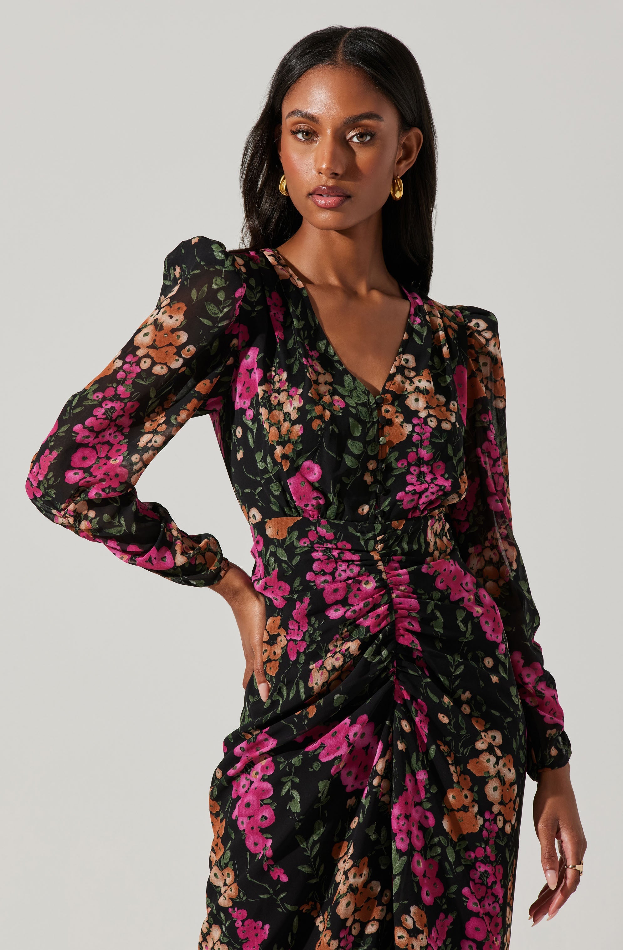 Floral Plunge Ruched Long Sleeve Midi Dress-Aljck