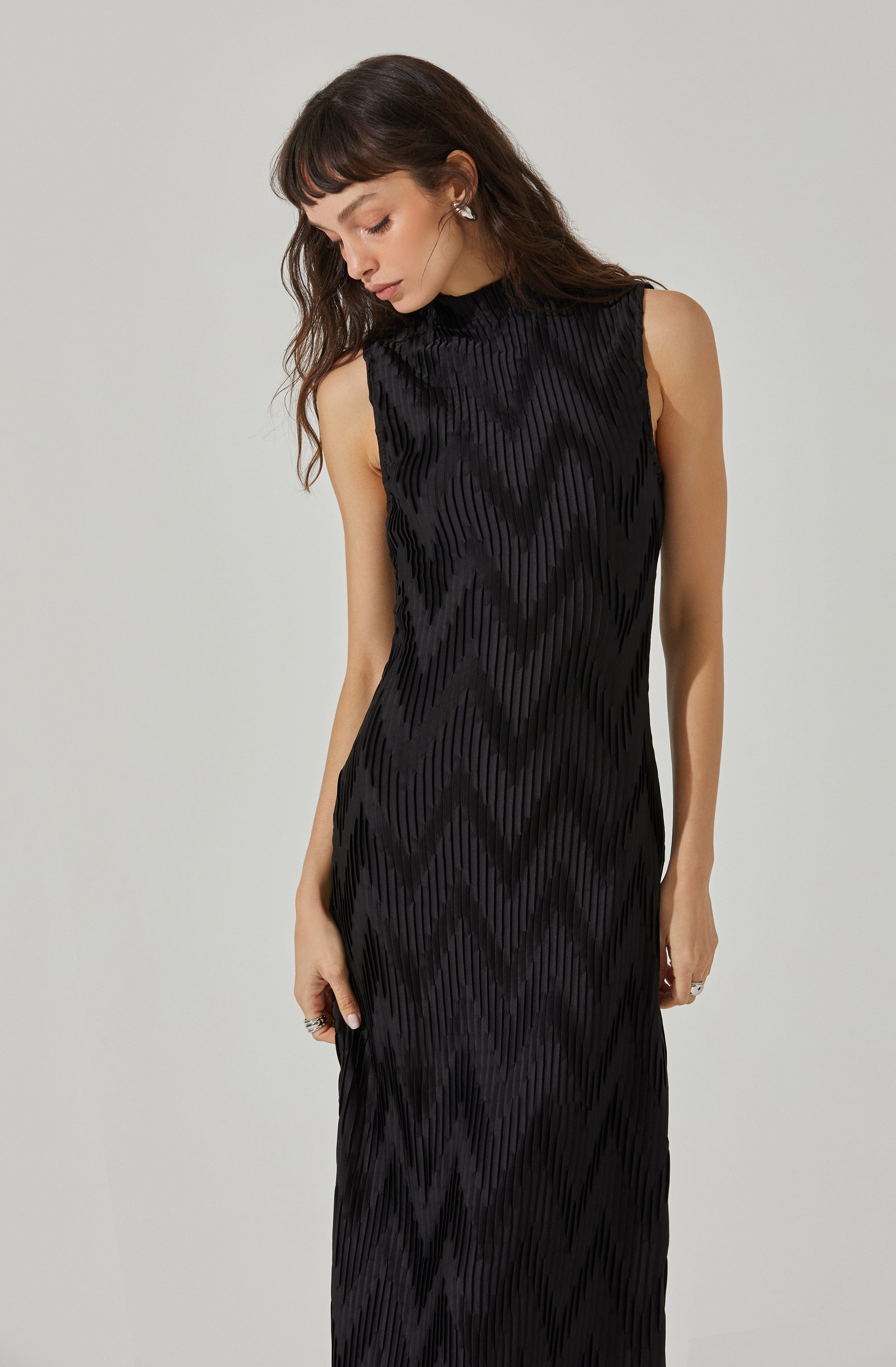 Textured Plisse Mock Neck Midi Dress-Aljck