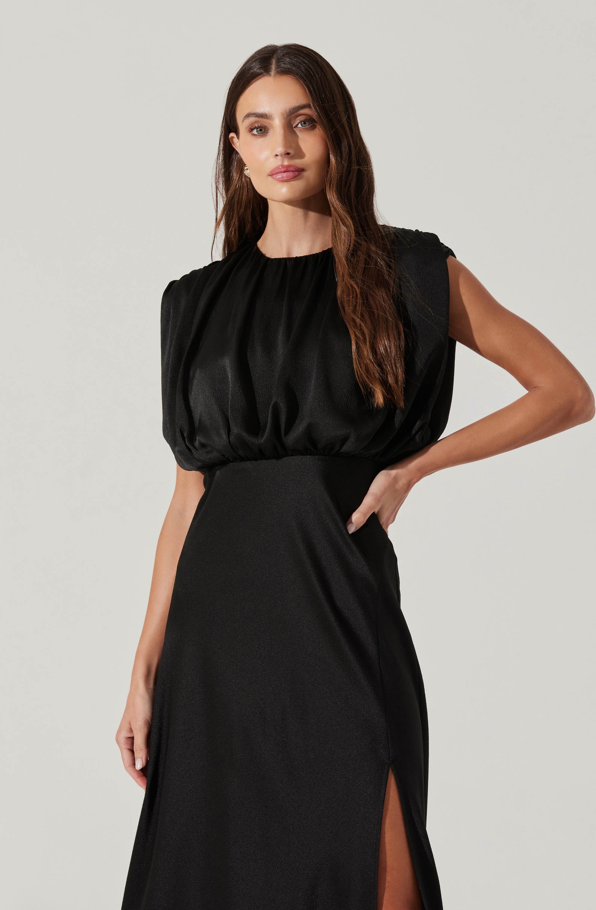 Blouson Satin Midi Dress-Aljck