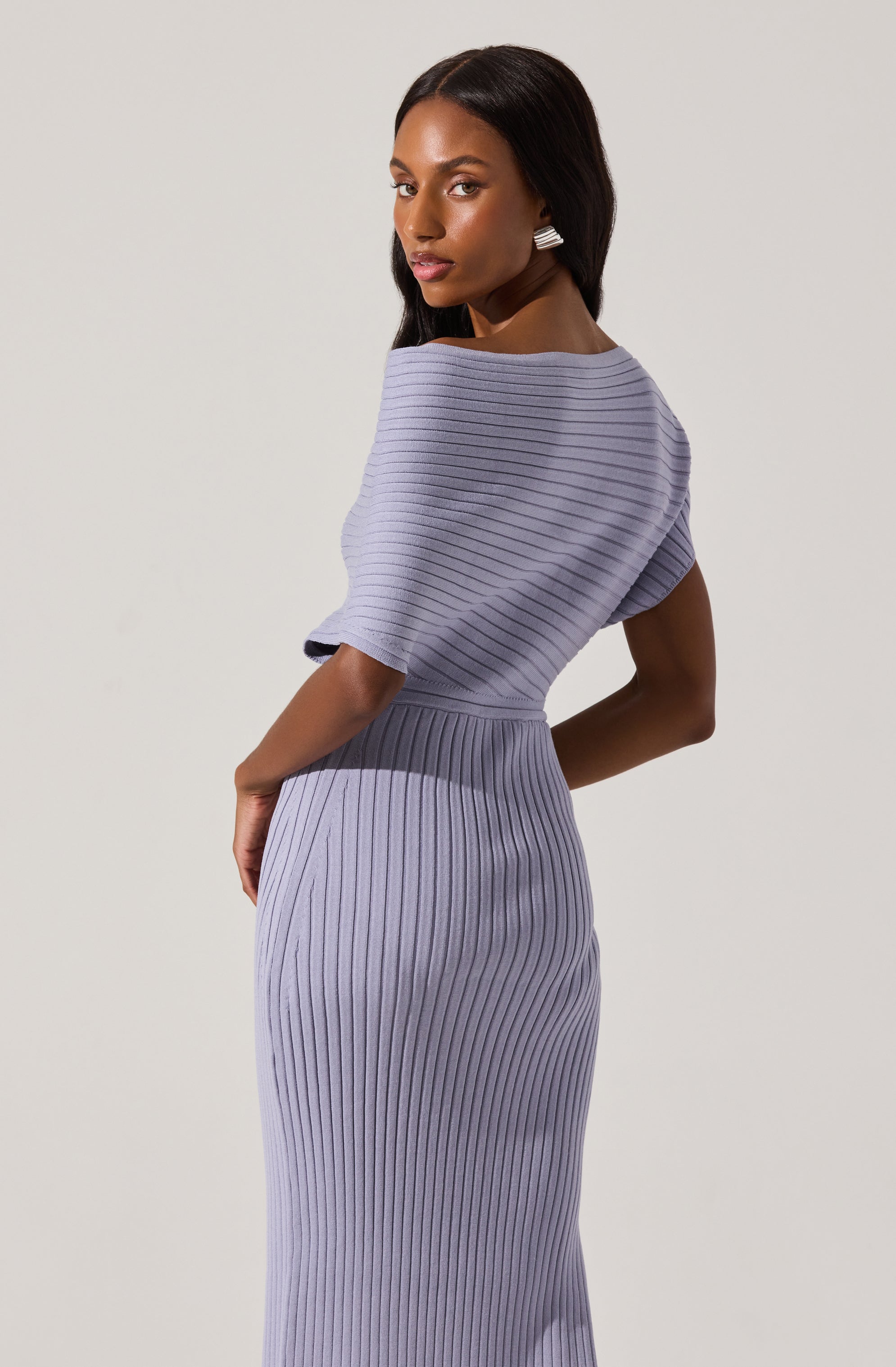 Wide ribbed sweater dress-Aljck