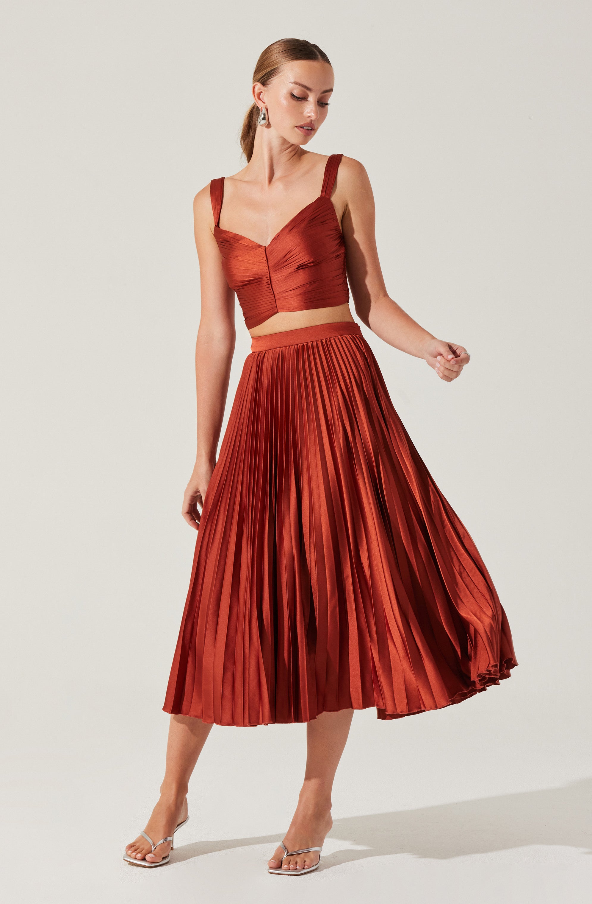 Pleated Satin Midi Skirt-Aljck