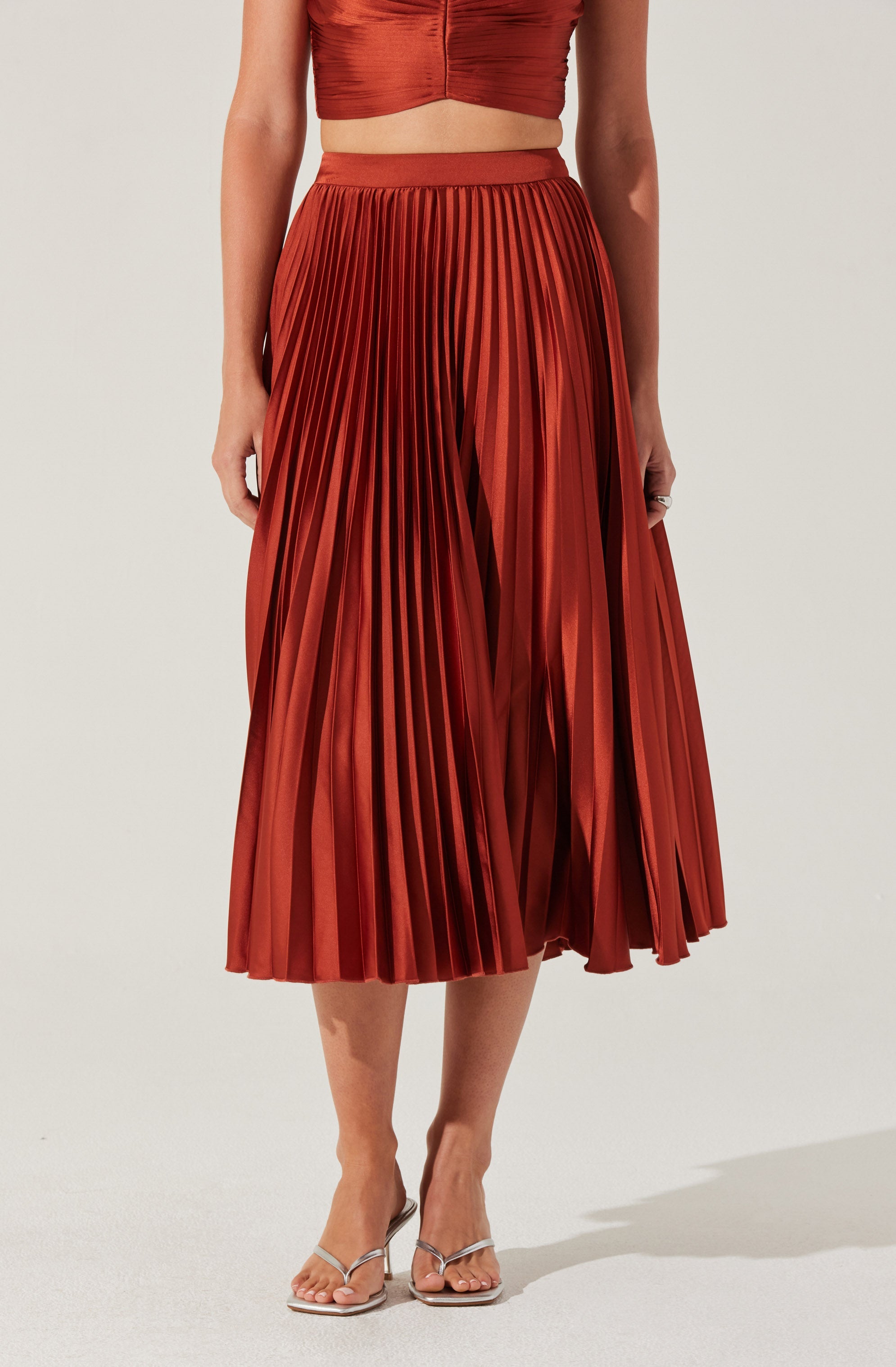 Pleated Satin Midi Skirt-Aljck