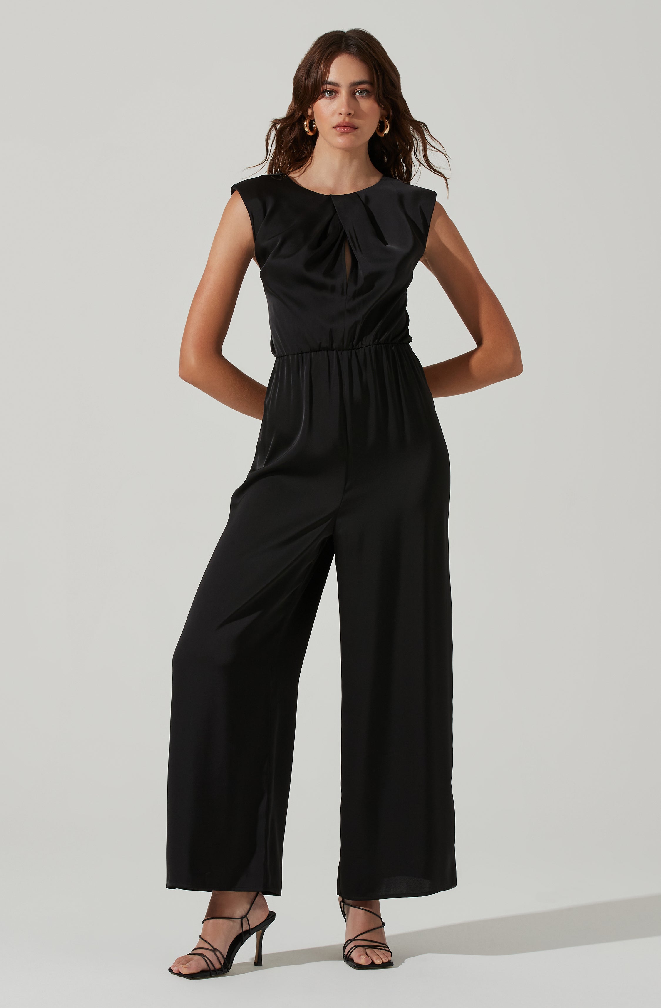 Inverted Pleat Neck Jumpsuit-Aljck