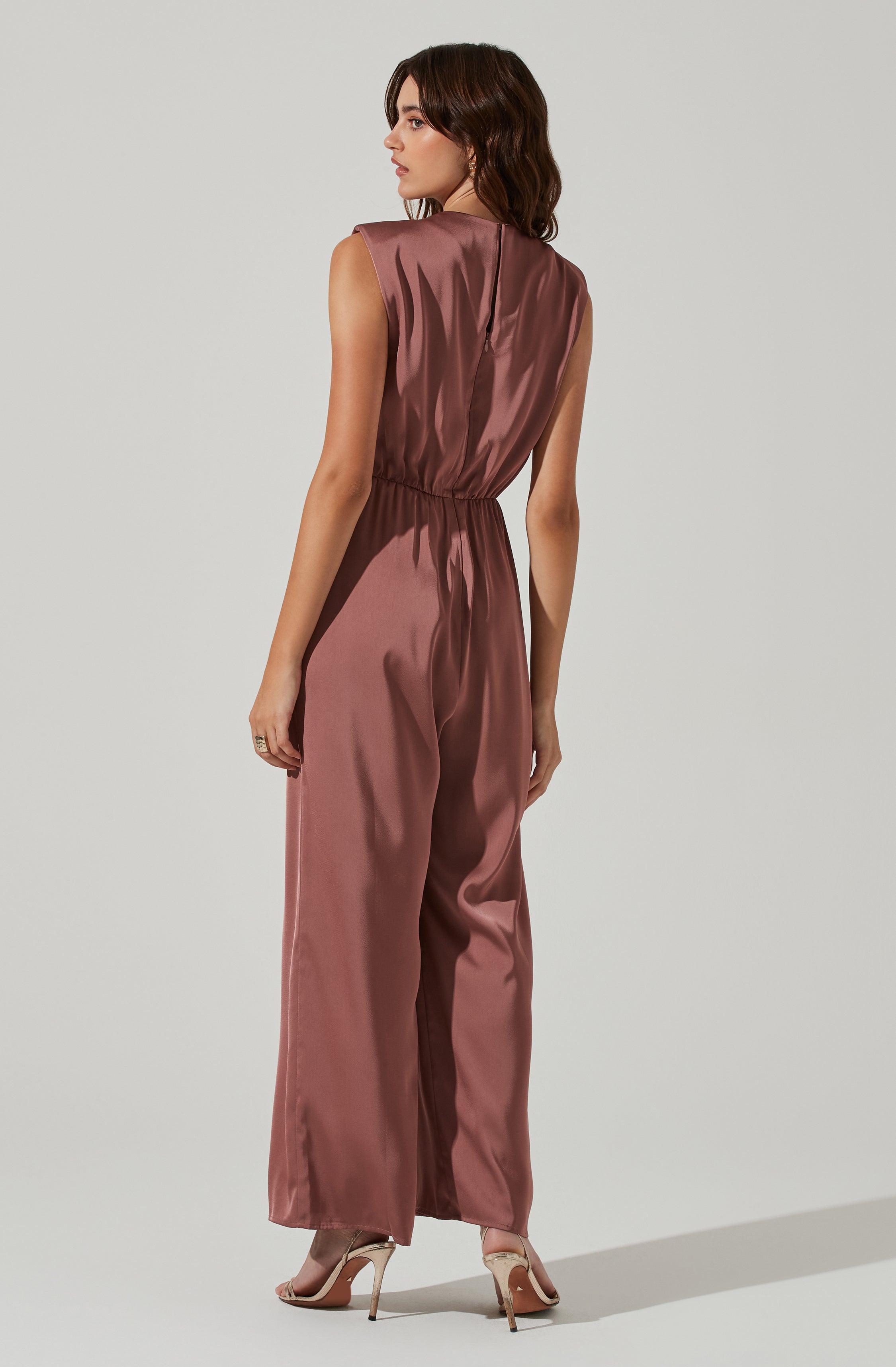 Inverted Pleat Neck Jumpsuit-Aljck