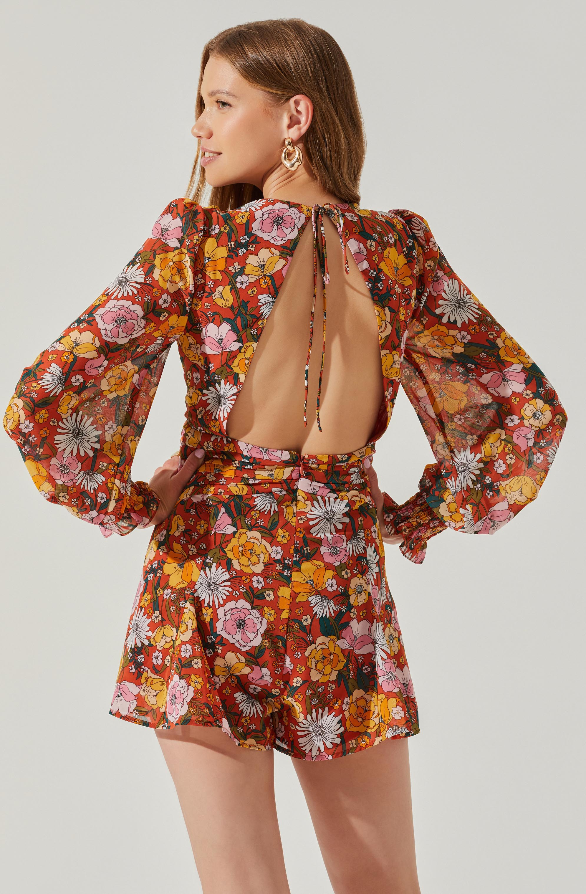 Long Sleeve Back Tie Floral Romper-Aljck