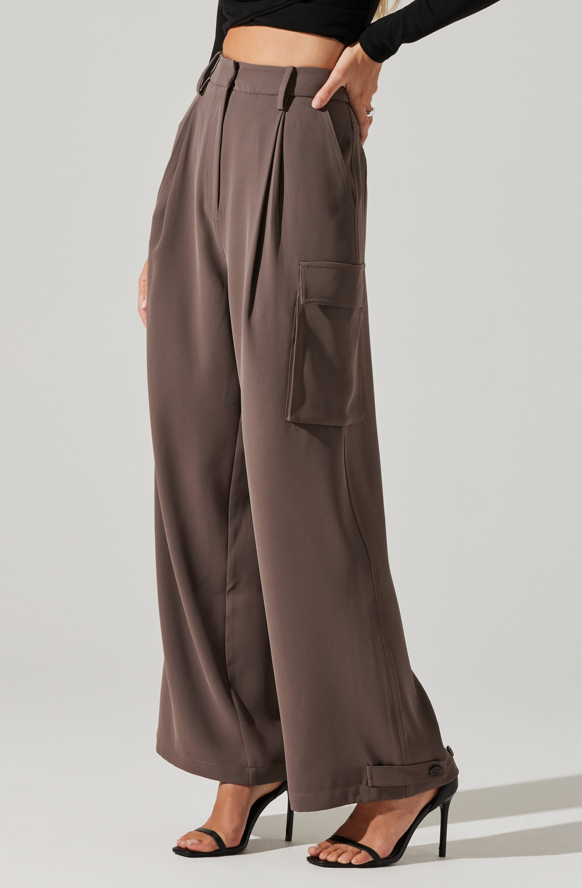 Pleated Wide Leg Cargo Pants-Aljck