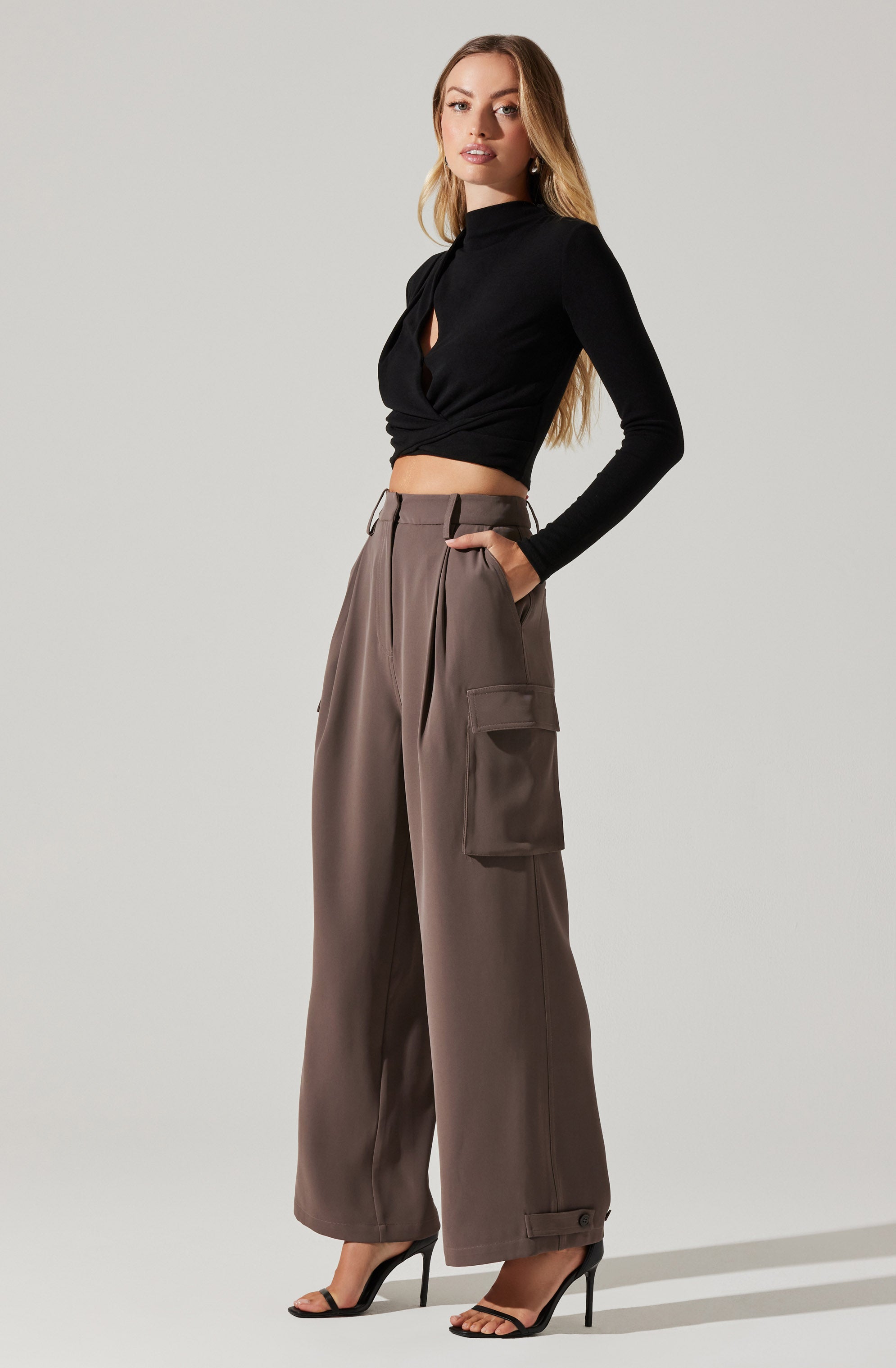 Pleated Wide Leg Cargo Pants-Aljck