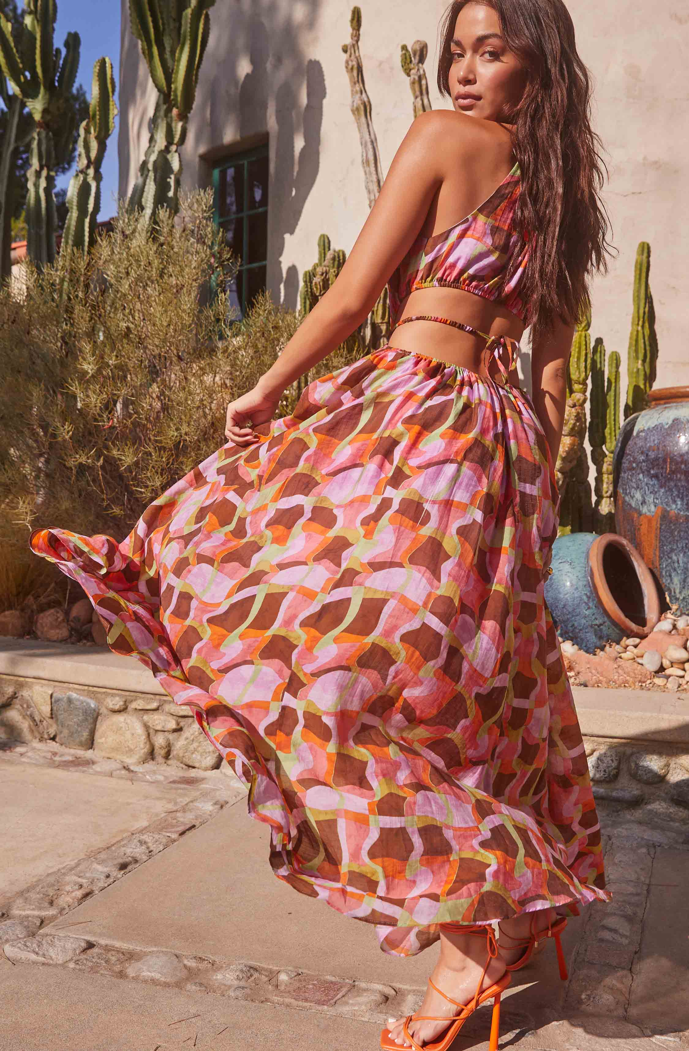 Sivana Halter Neck Geo Print Maxi Dress-Aljck