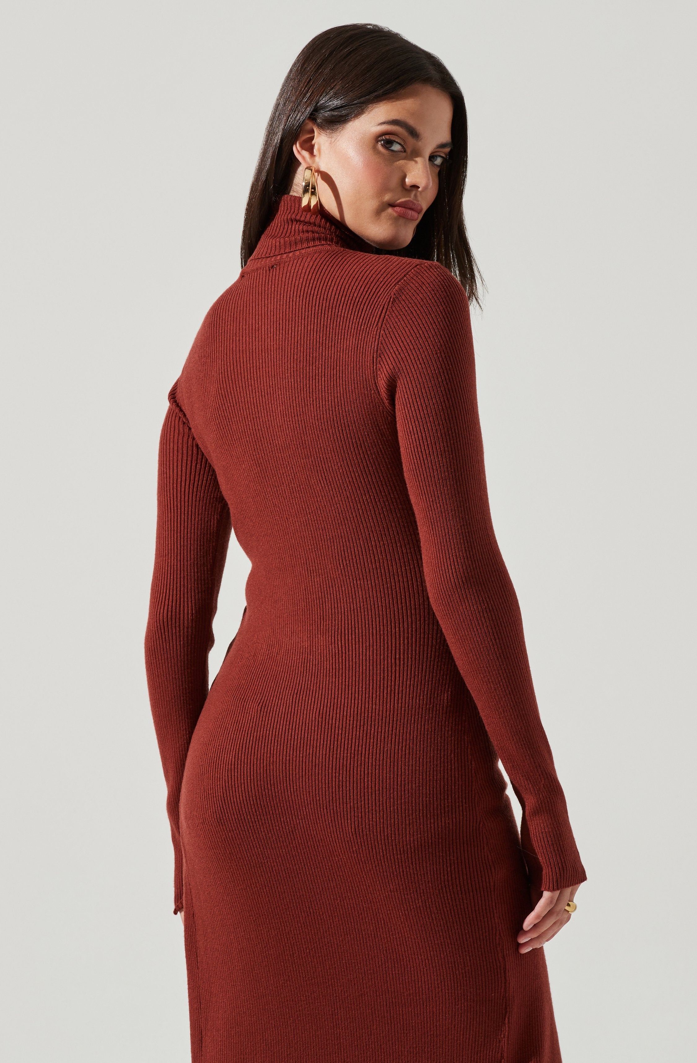 Hi Slit Turtleneck Sweater-Aljck