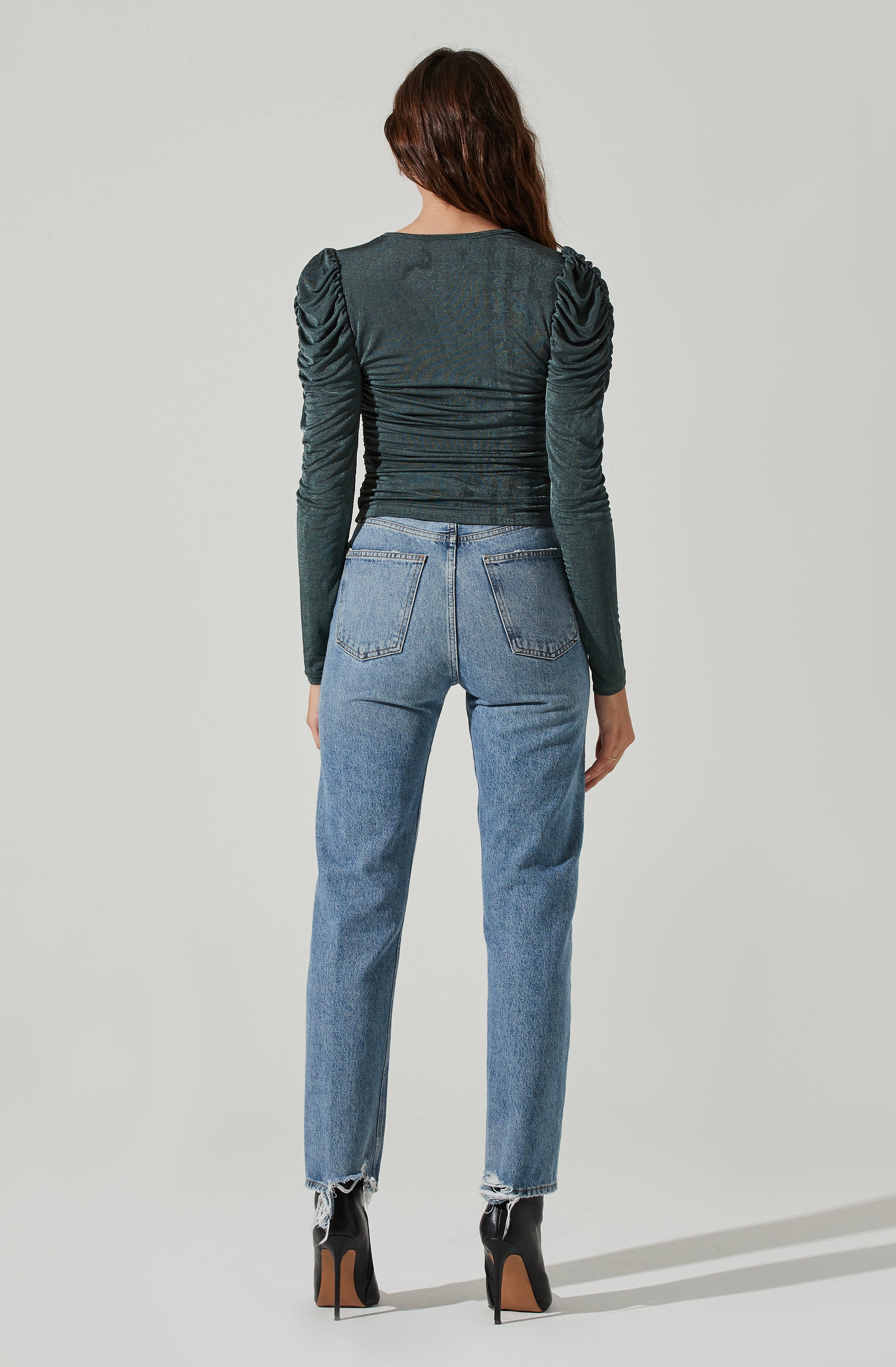 Ruched Front Long Sleeve Top-Aljck